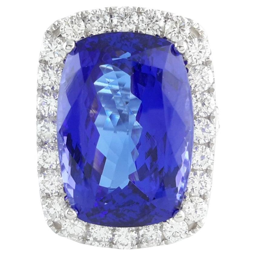 26,25 Karat Tansanit Halo Diamant Ring
