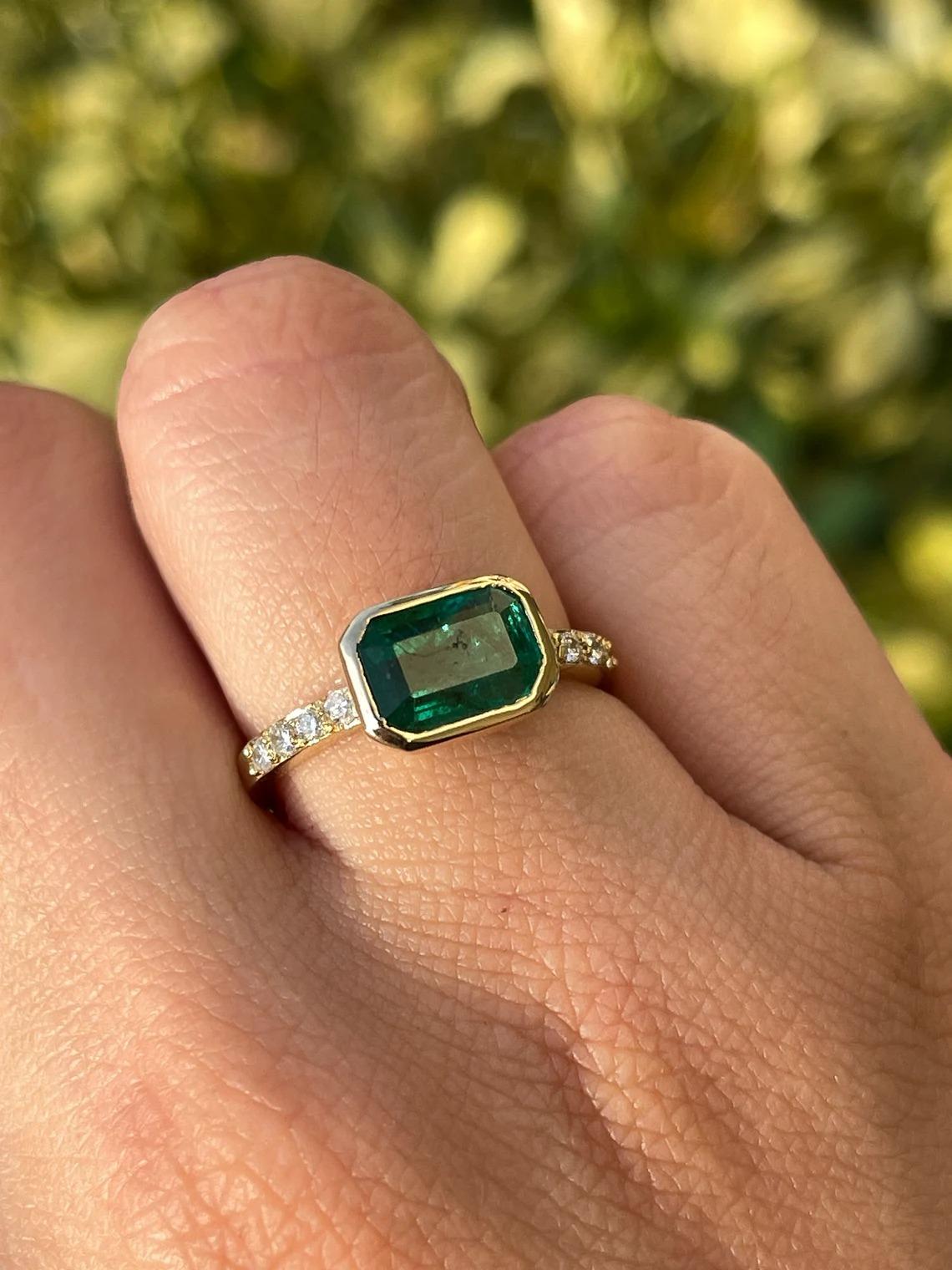 2.62tcw 14K Natural Emerald Cut Emerald Bezel Set & Diamond Pave Shank Gold Ring For Sale 2