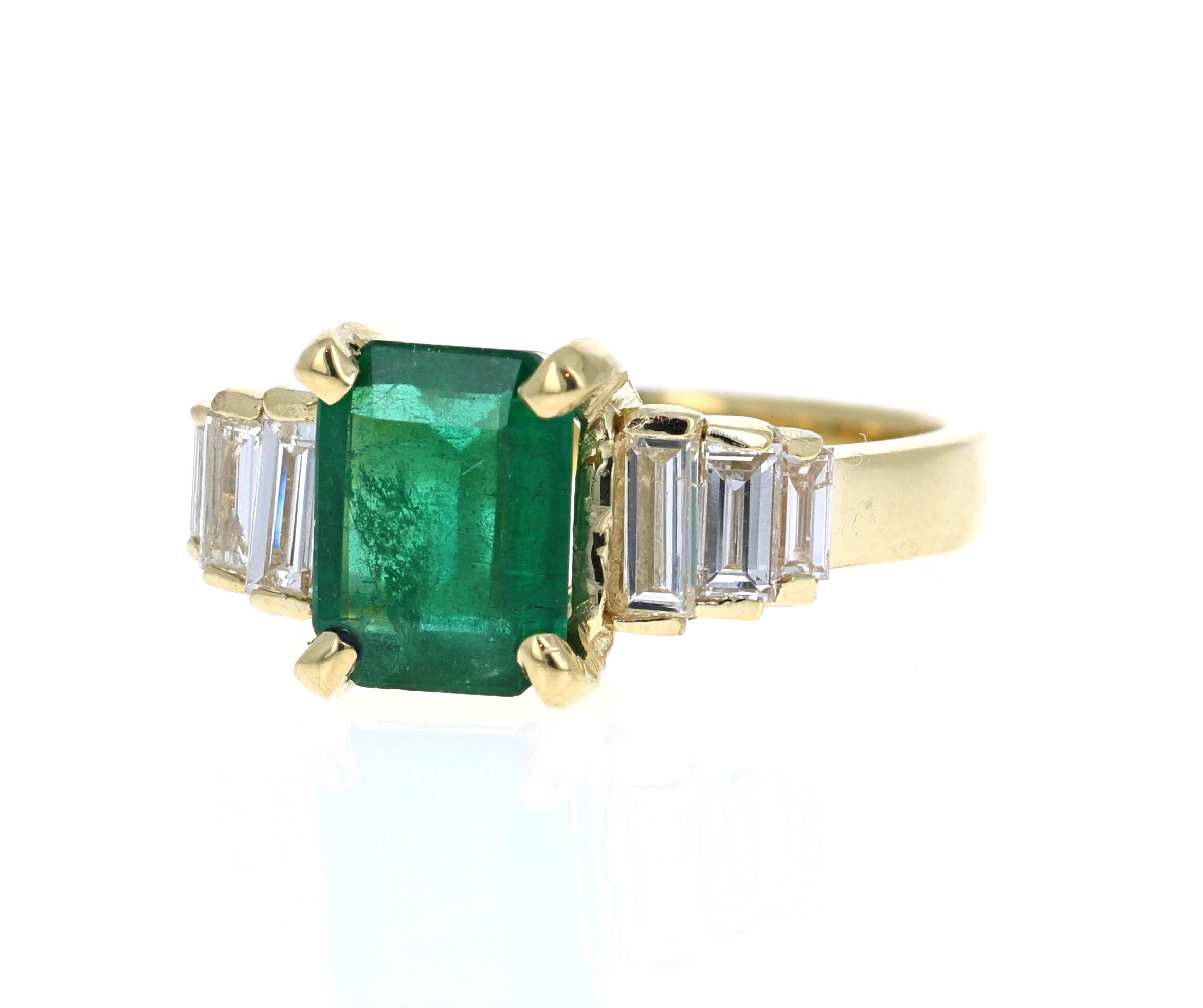 Modern 2.63 Carat Emerald Diamond 18 Karat Yellow Gold Engagement Ring