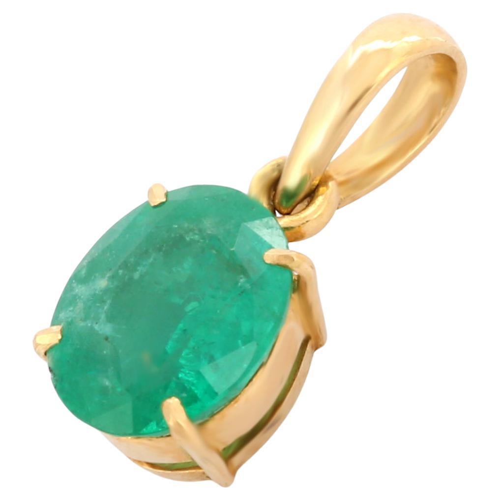 2.63 Carat Oval Cut Everyday Emerald Pendant in 18K Yellow Gold For Sale