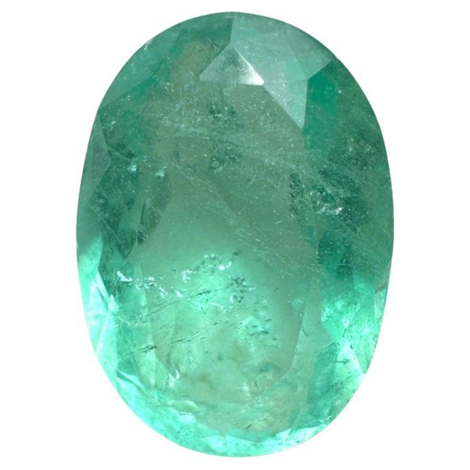Esmeralda colombiana verde azulada clara de 2,63 quilates - Talla ovalada Birthstone de mayo