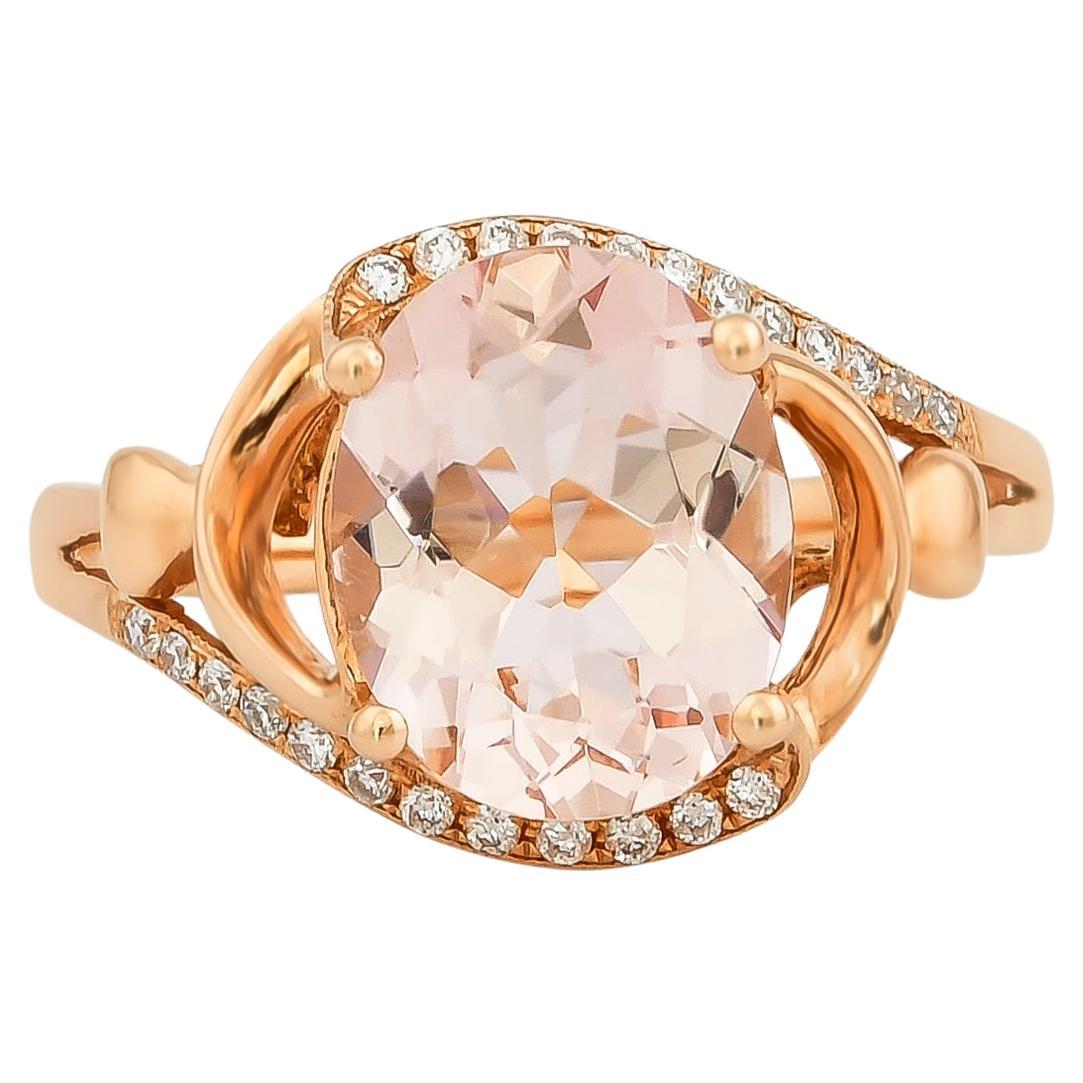 Bague en or rose 18 carats avec morganite de 2,63 carats et diamants.