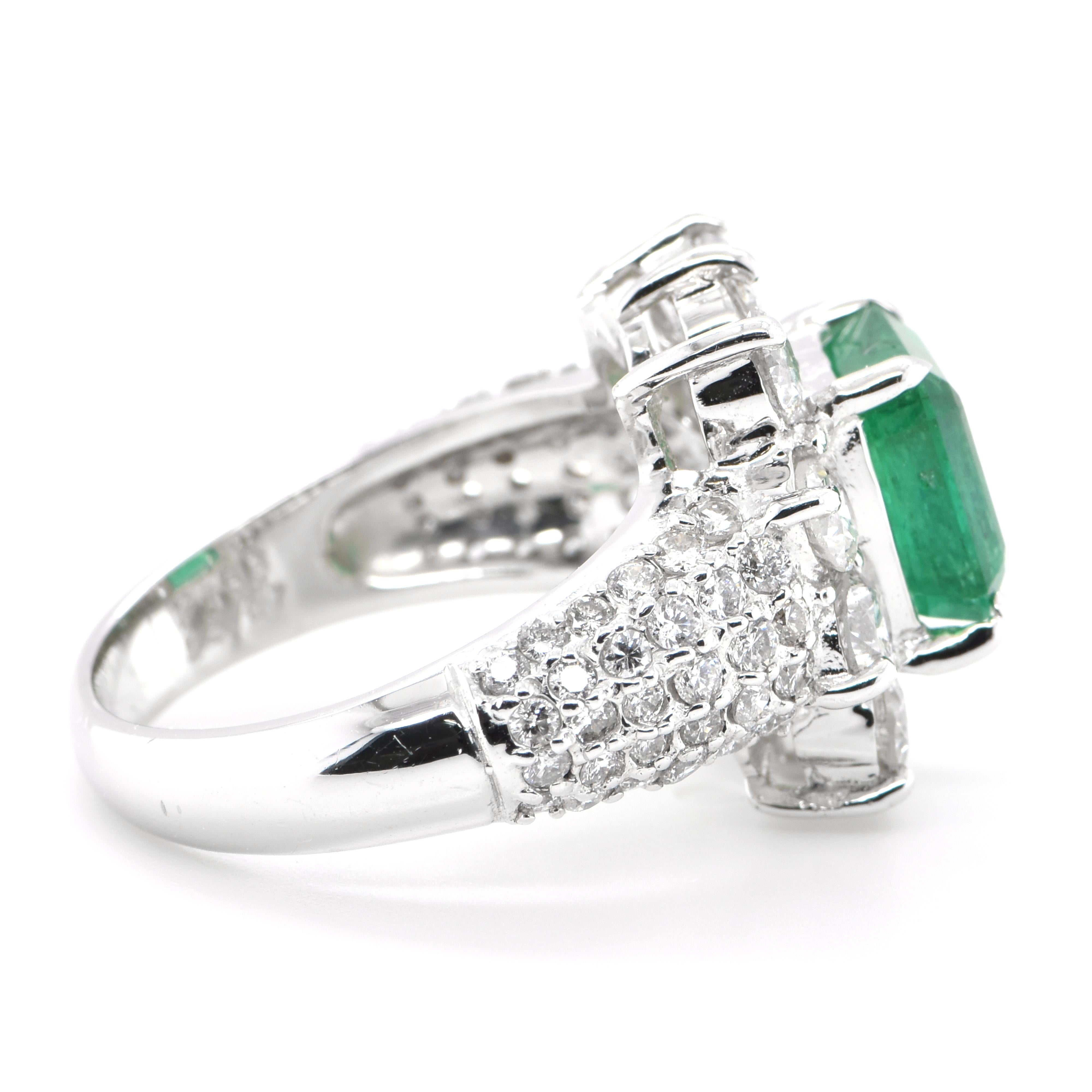 2.63 Carat Natural Emerald and Diamond Cocktail Ring Set in Platinum In New Condition For Sale In Tokyo, JP
