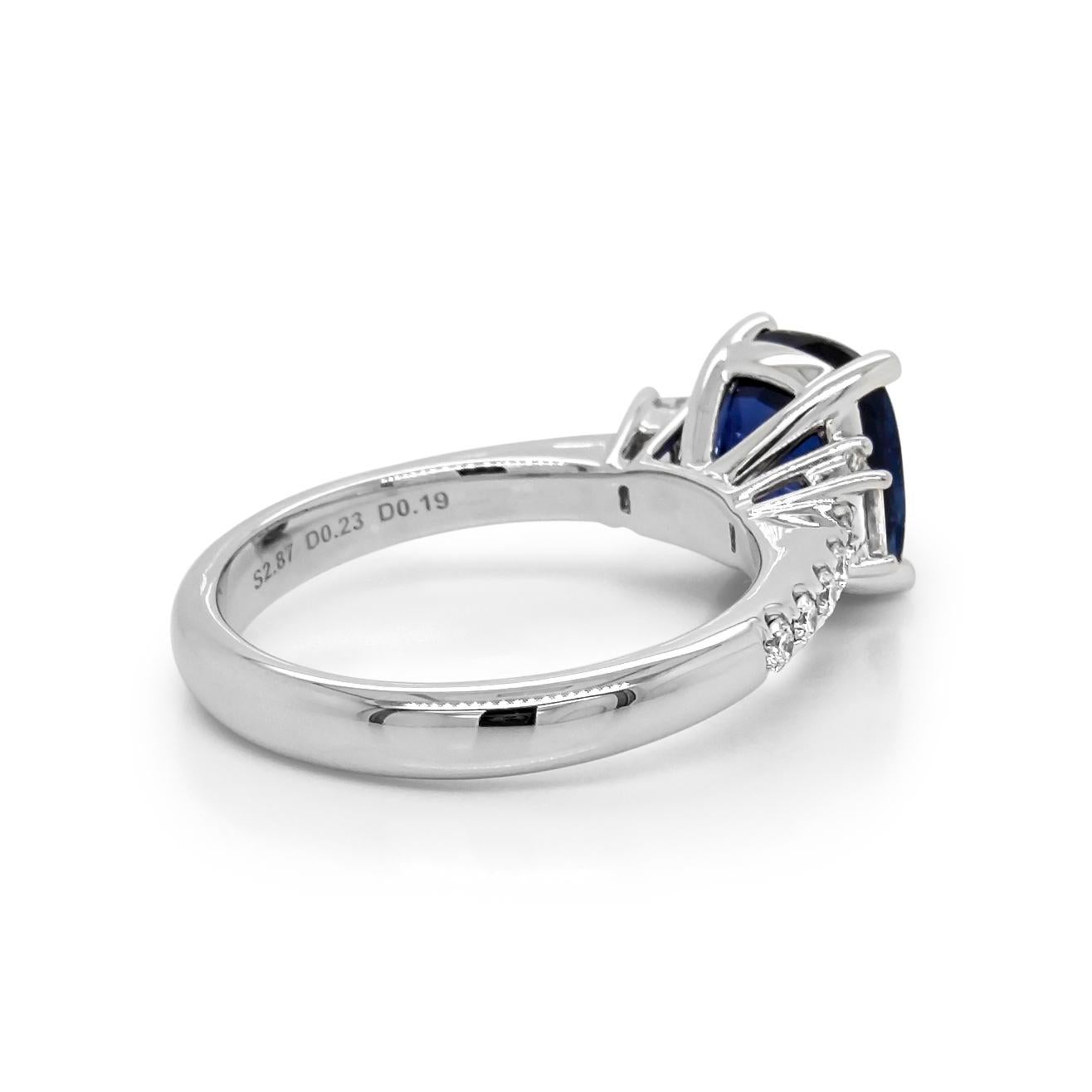 1 Sapphire Gemstone: 2.16 Carats
2 White Diamonds: 0.28 Carat
10 White Diamonds: 0.19 Carat
Metal: 18K White Gold, 4.60 Grams
