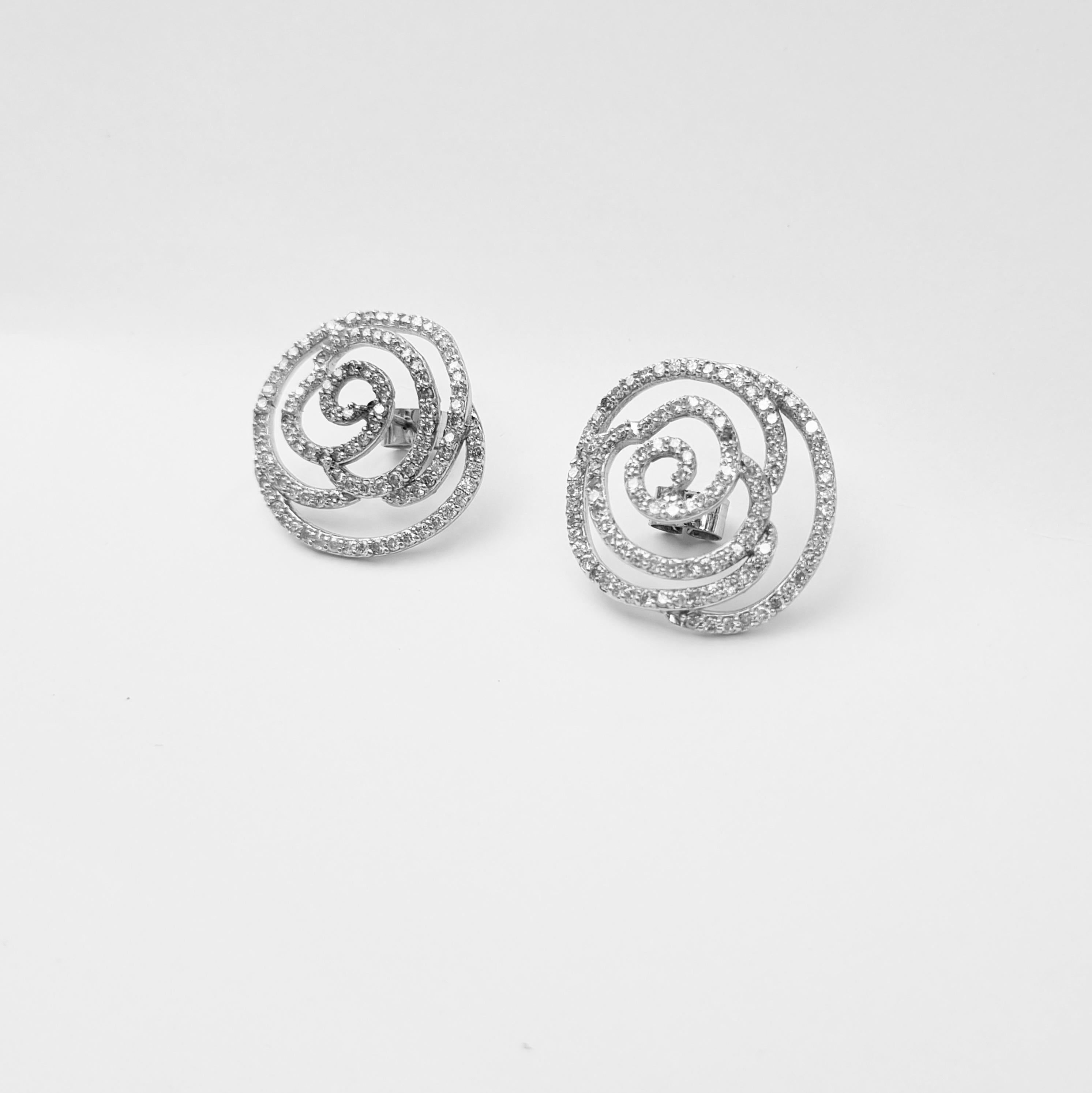 2, 63 Ct Diamonds Pave Earrings, Floral Stud Earrings, 18k Solid White Gold In New Condition For Sale In București, B