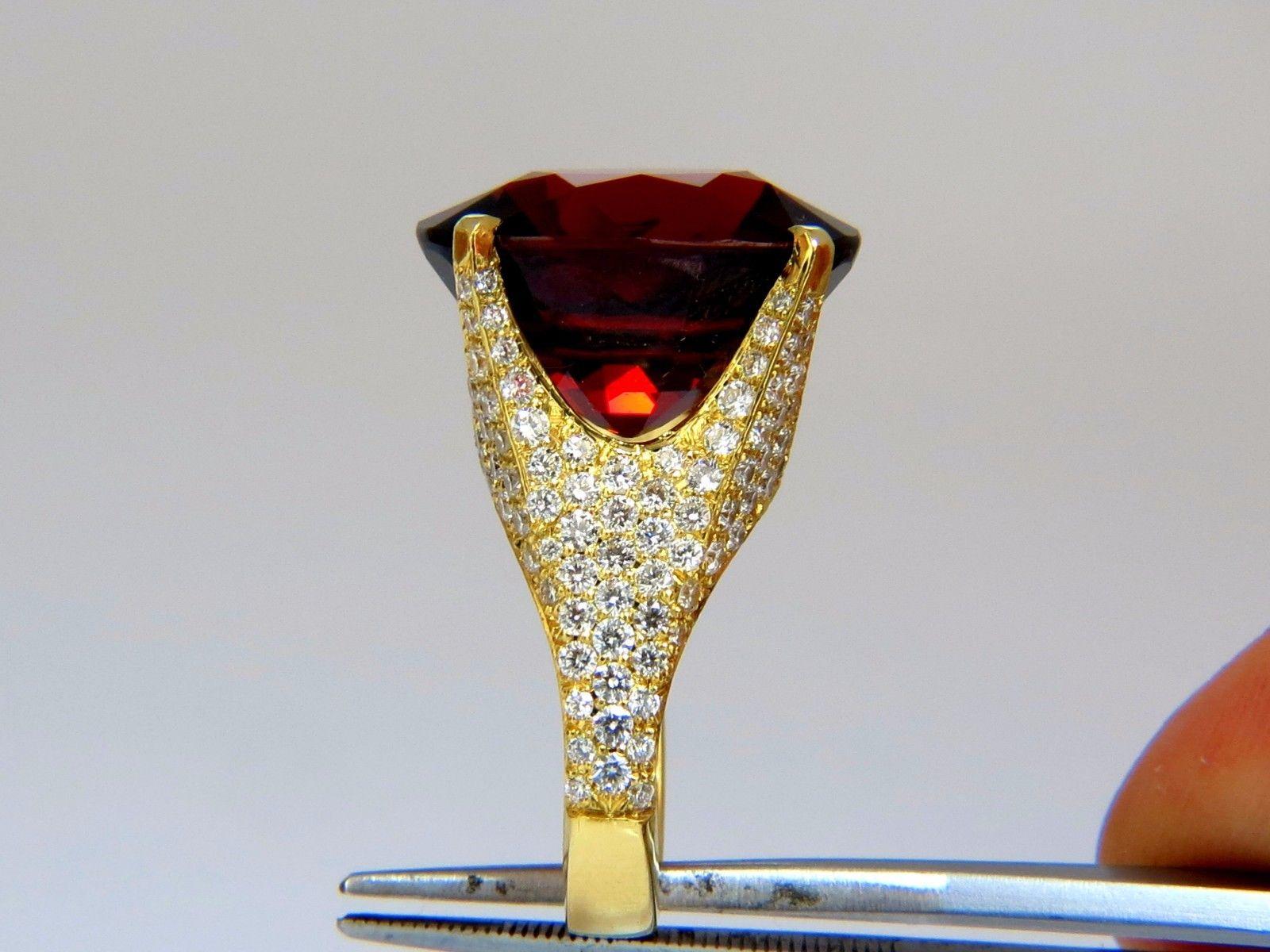 Women's or Men's 26.31ct GIA Natural Red Spessartite Garnet Diamonds Raised Crown Ring 18KT For Sale