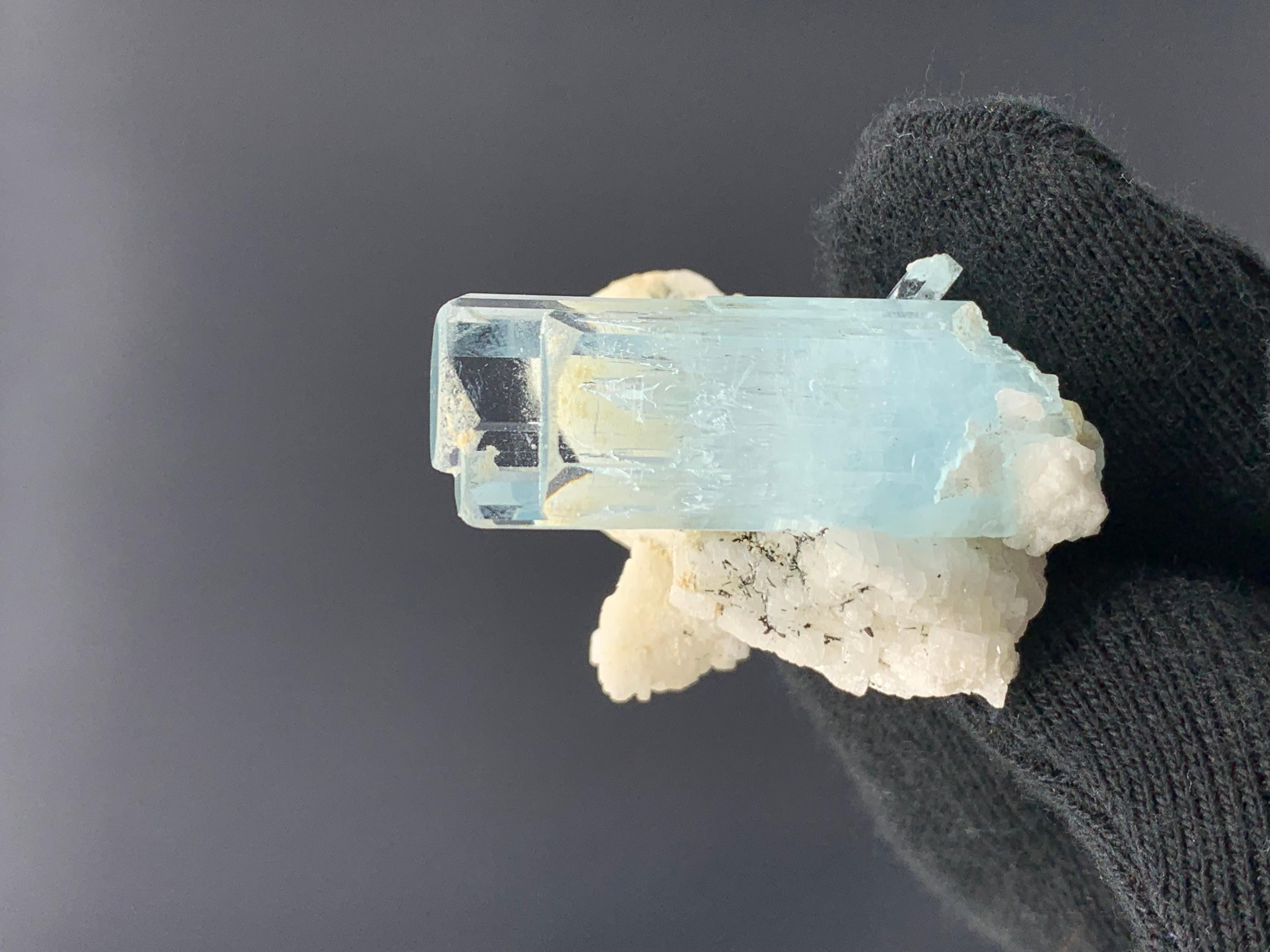 26.33 Gram Adorable Aquamarine Specimen From Shigar Valley, Skardu, Pakistan

Weight: 26.33 Gram 
Dimension: 3.8 x 3.7 x 3.3 Cm
Origin: Shigar Valley, Skardu District, Pakistan 

Aquamarine is a pale-blue to light-green variety of beryl. The color