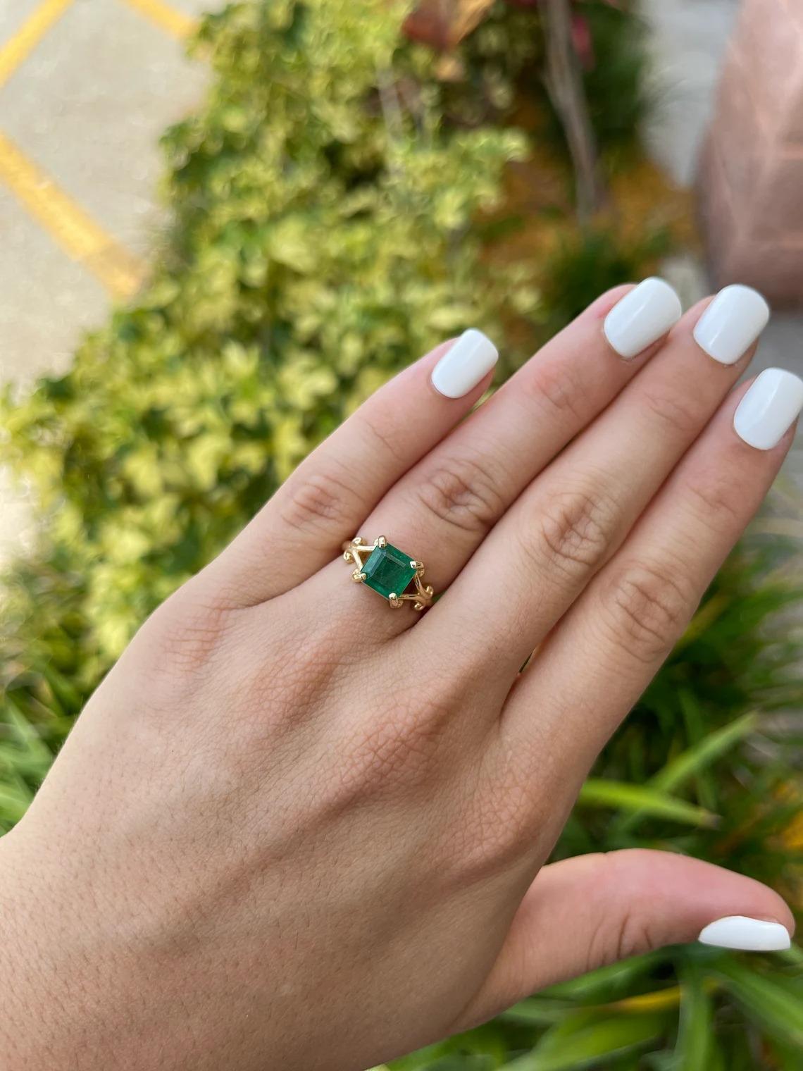 Modern 2.63cts 14K Natural Emerald-Asscher Cut Solitaire Yellow Gold Unique Ring For Sale