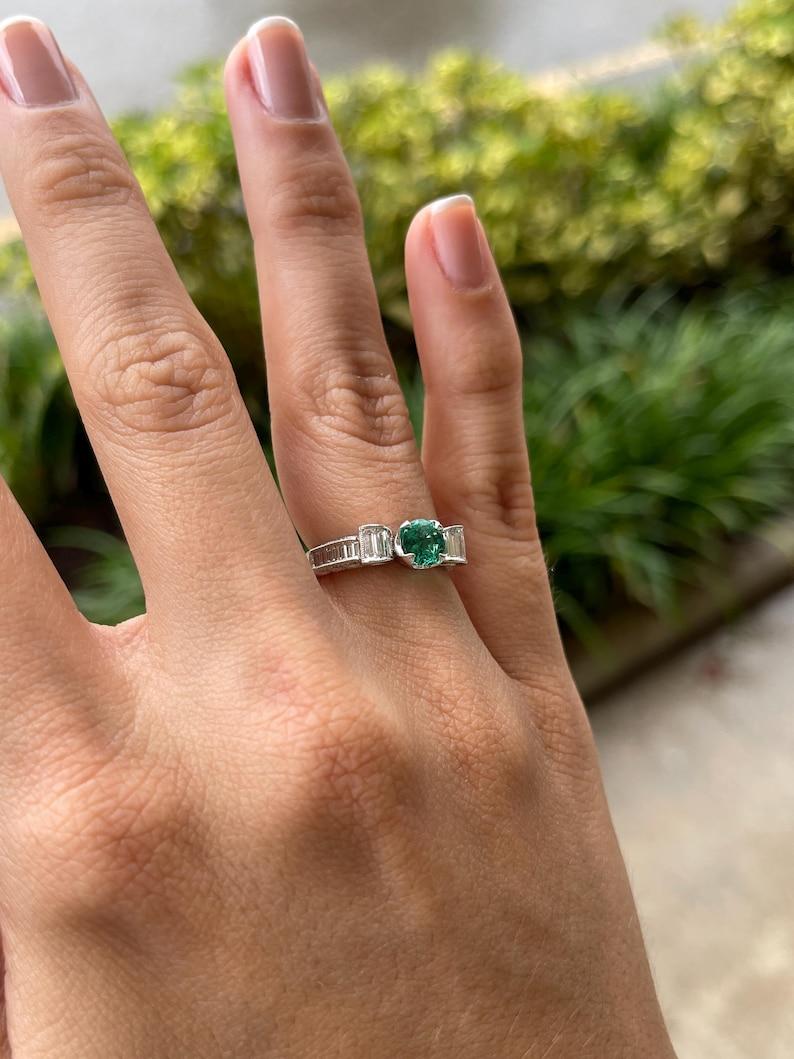 Round Cut 2.63tcw 18K Round Colombian Emerald & Diamond Ring - Vivid Green Bow Setting For Sale