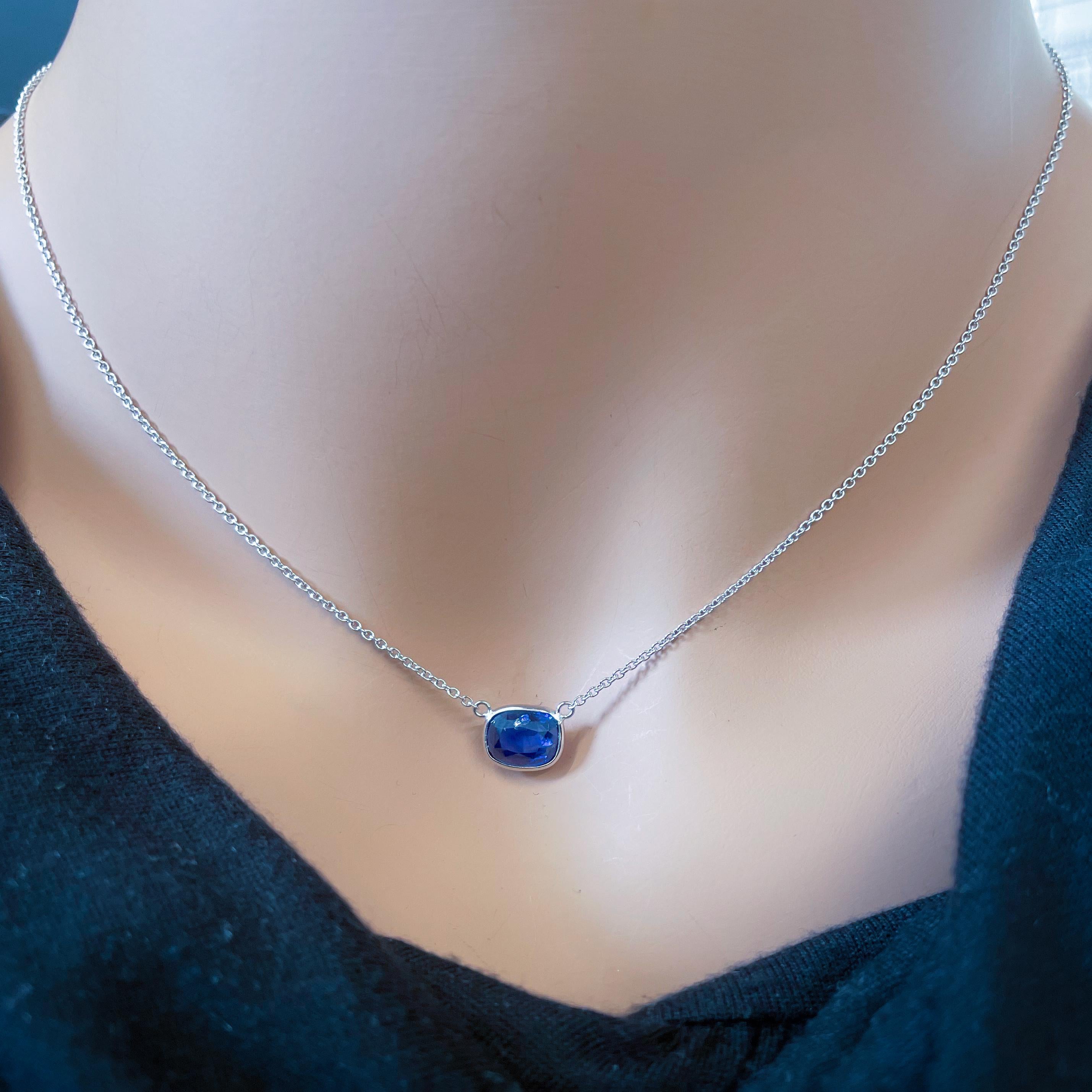 Cushion Cut 2.64 Carat Cushion Blue Sapphire Fashion Necklaces In 14K White Gold  For Sale