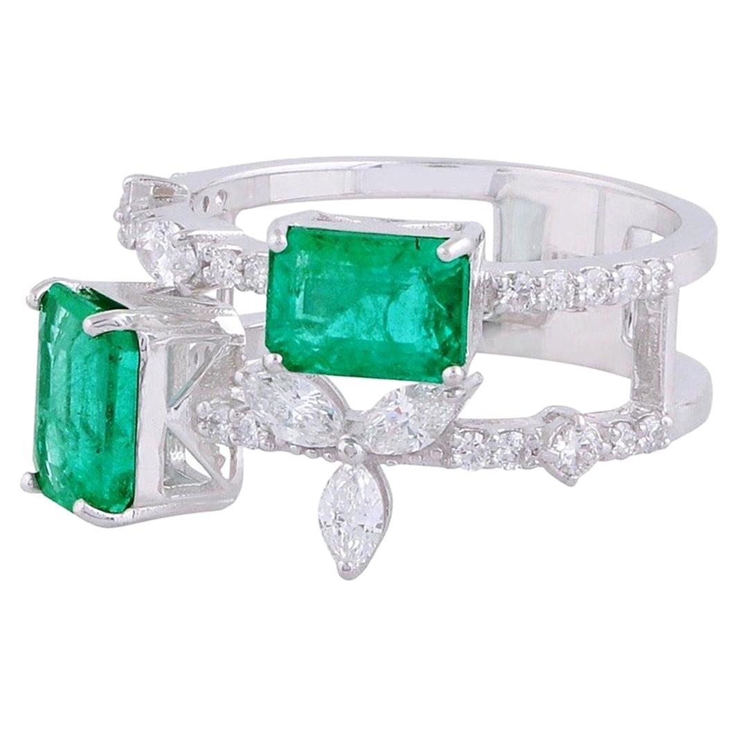 For Sale:  2.64 Carat Emerald Diamond 18 Karat Gold Ring