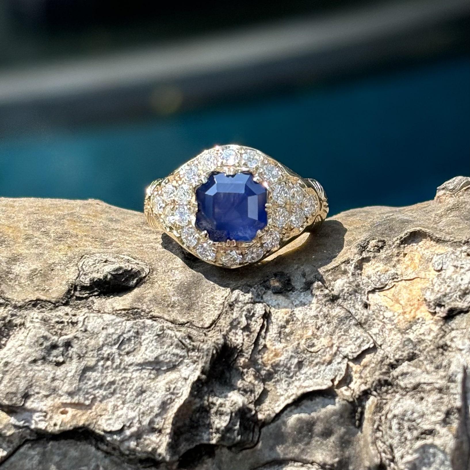Indulge in the allure of exquisite jewelry with this captivating Ceylon Sapphire ring, a treasure that will leave all vintage jewelry enthusiasts and sapphire lovers delighted. Ceylon Sapphires, known for their extraordinary beauty, are among the