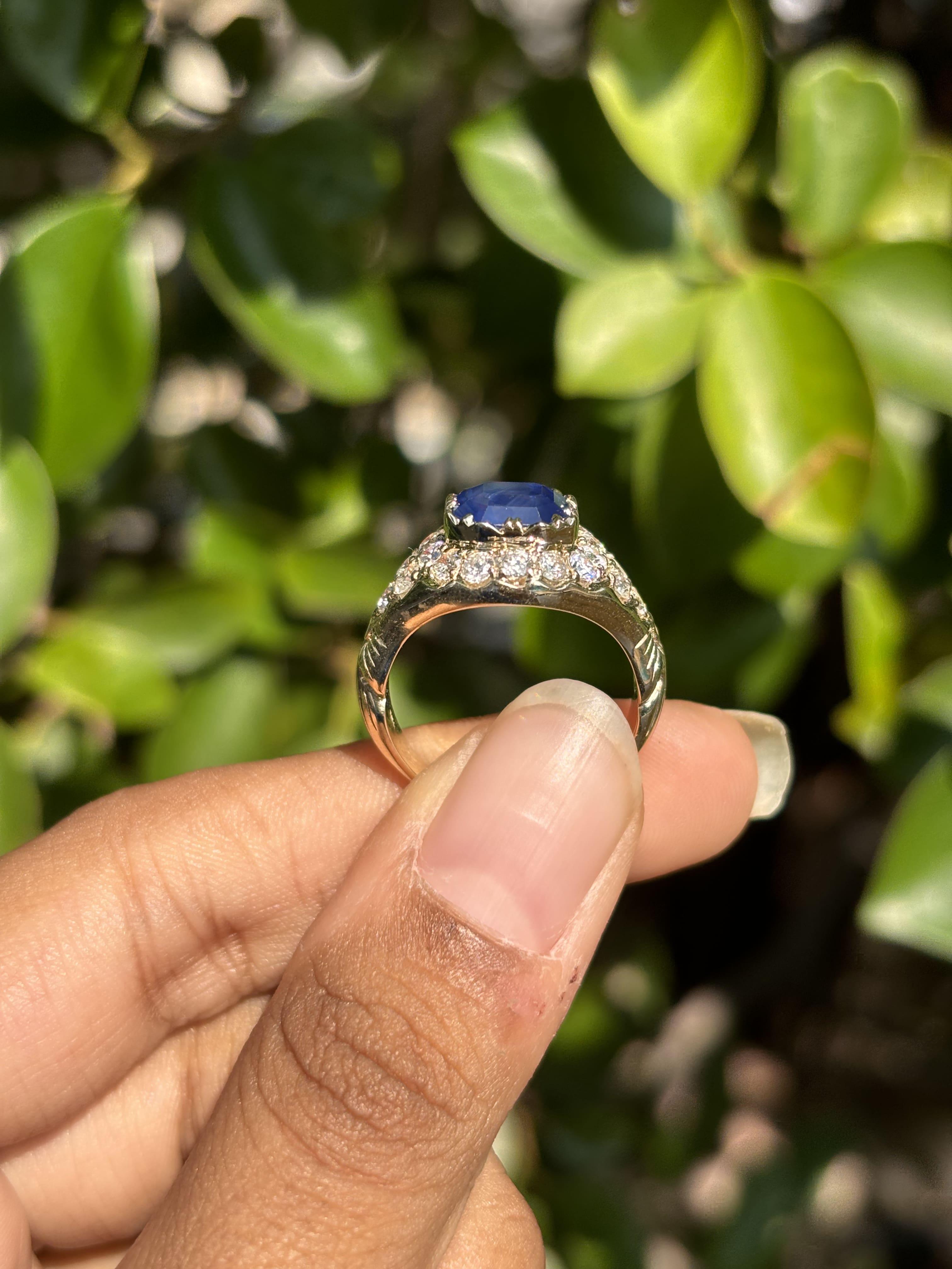   2.64 Carat Royal Blue Sapphire Ring with Old Mine Cut Diamonds in 18K Gold 3