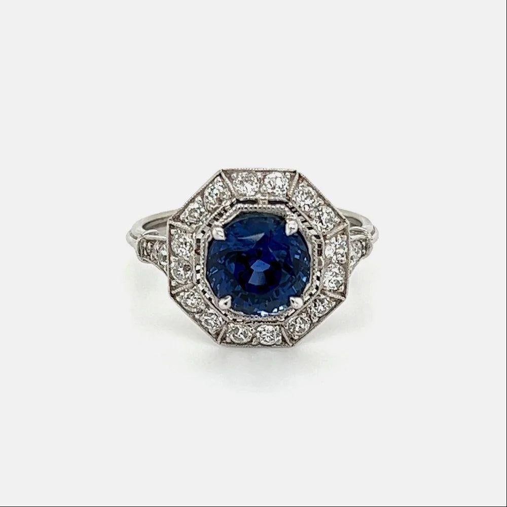 2.64 Carat Sapphire and Diamond Vintage Art Deco Platinum Cocktail Ring In Excellent Condition For Sale In Montreal, QC