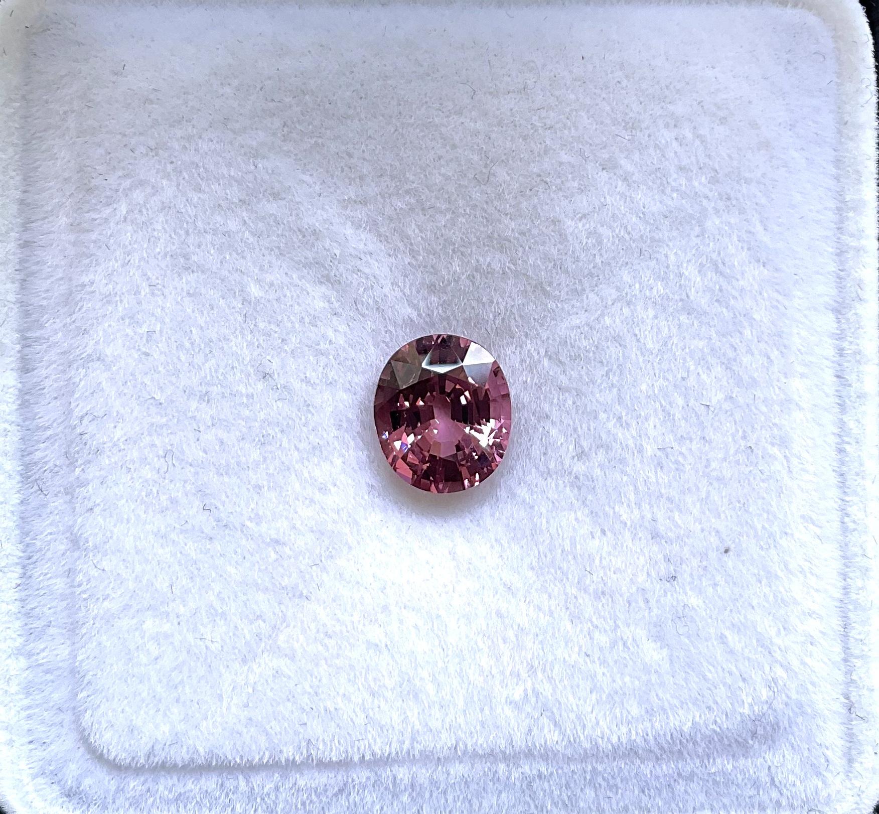 2.64 Carats Spinel Top Quality Cut stone Oval For Fine Jewelry Natural Gemstone In New Condition For Sale In Jaipur, RJ
