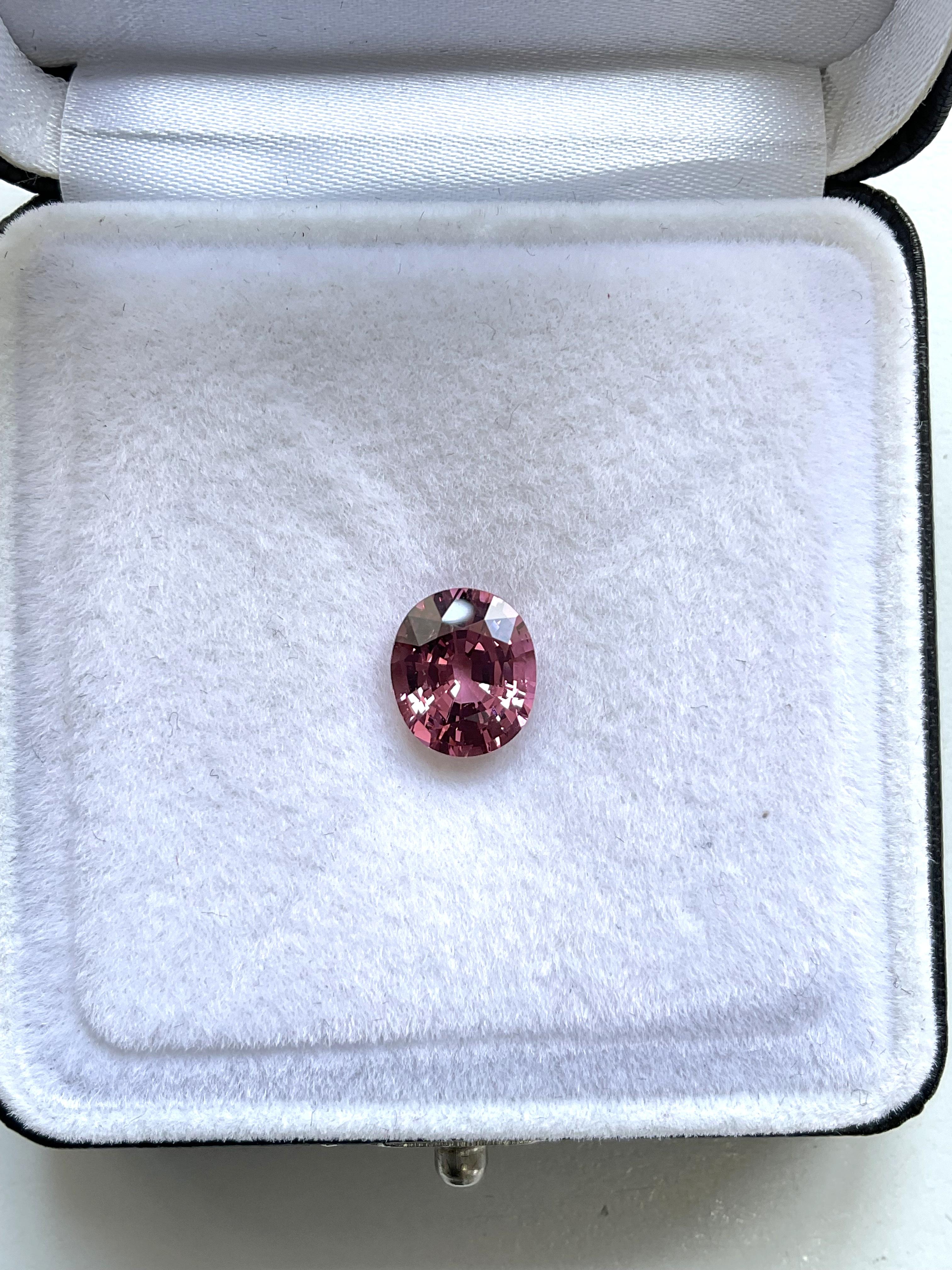 2.64 Carats Spinel Top Quality Cut stone Oval For Fine Jewelry Natural Gemstone For Sale 2