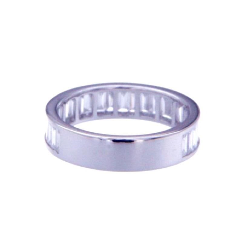 2.64 Ct Diamonds Baguette Cut 18kt White Gold Unisex Wedding Ring For Sale 1