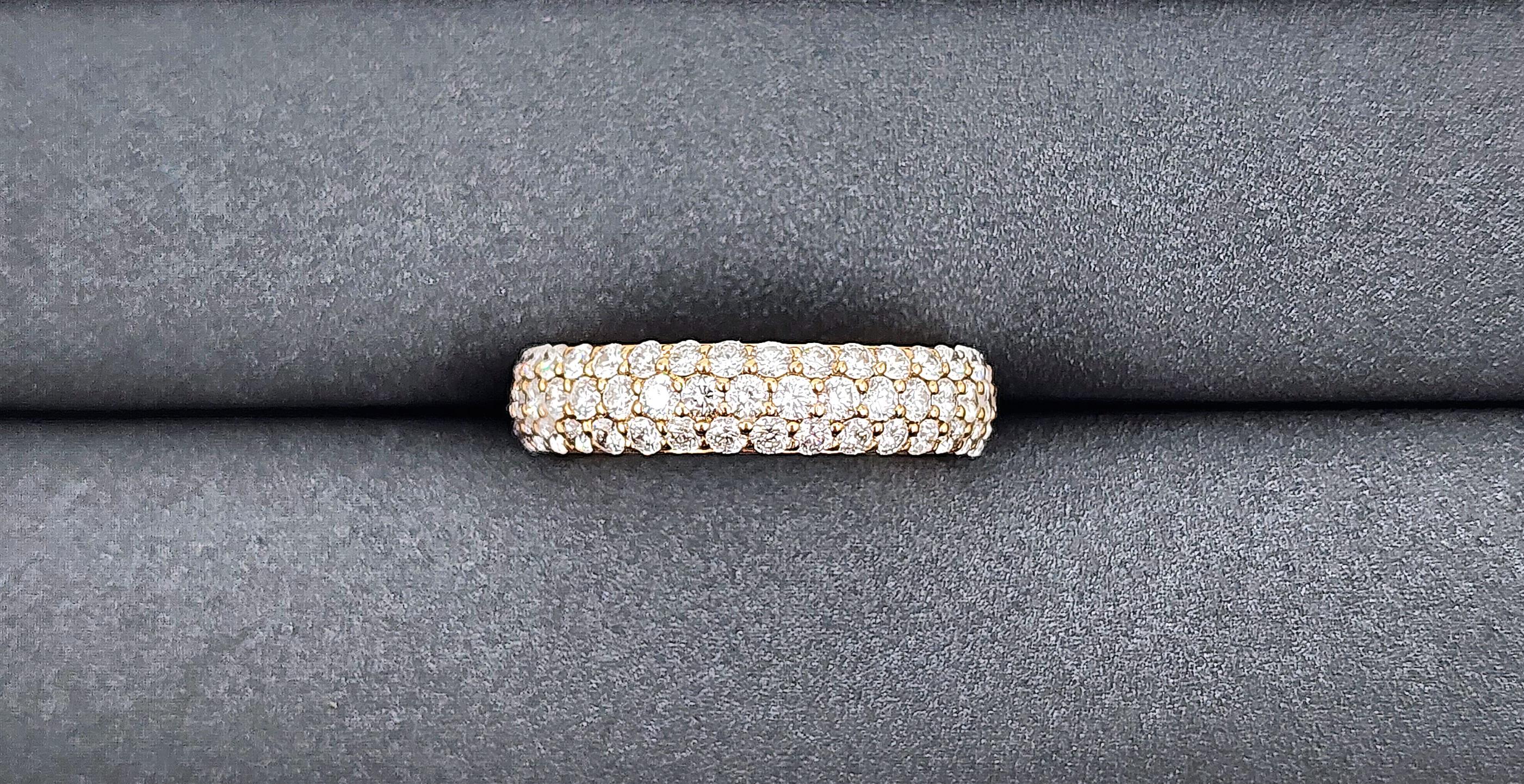Taille ronde Bracelet d'éternité en diamant pavé de 2.64 ct en vente