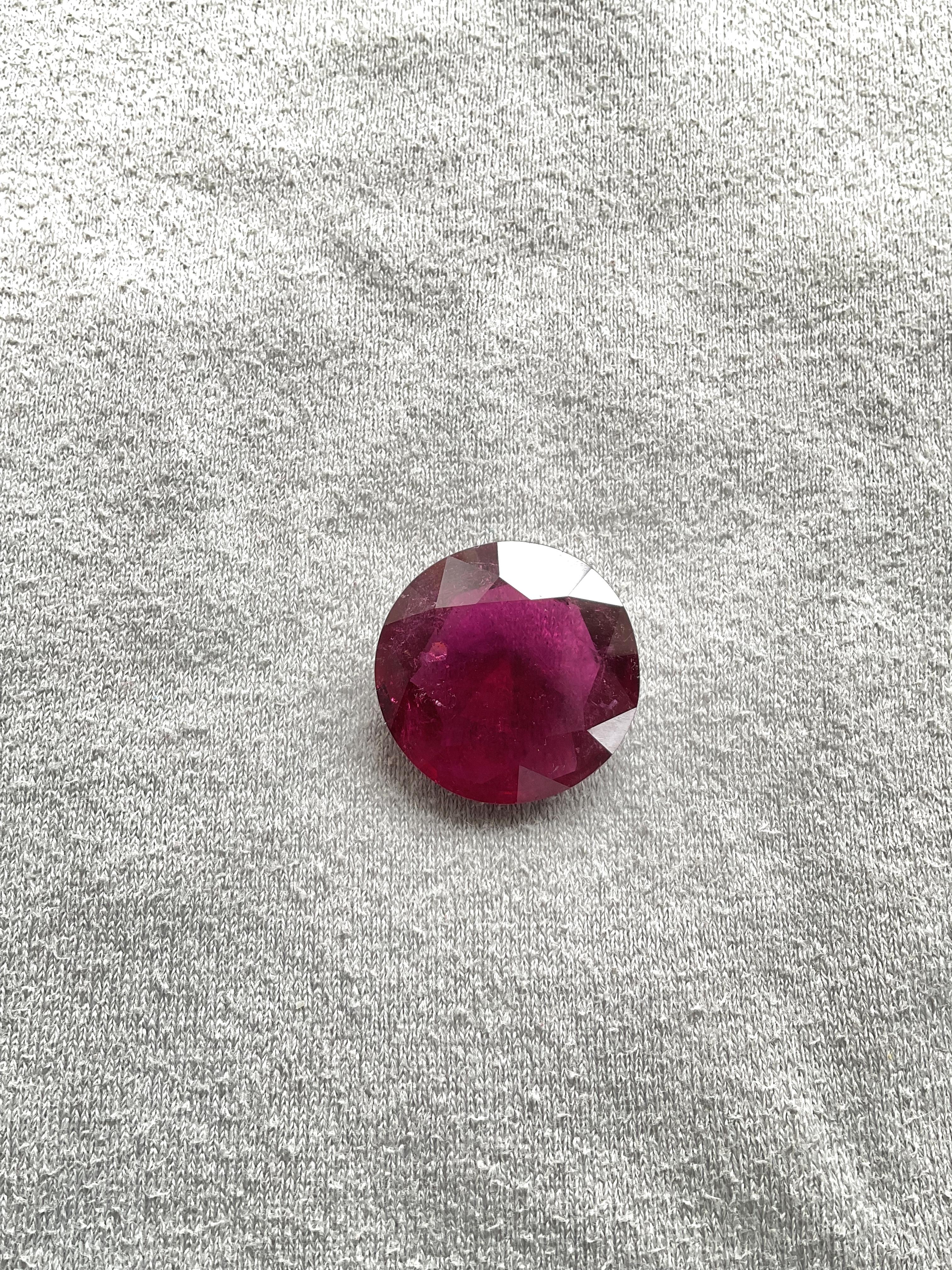 26.40 Carats Rubellite Tourmaline Round Cut Stone For Fine Jewelry Natural gem In New Condition For Sale In Jaipur, RJ