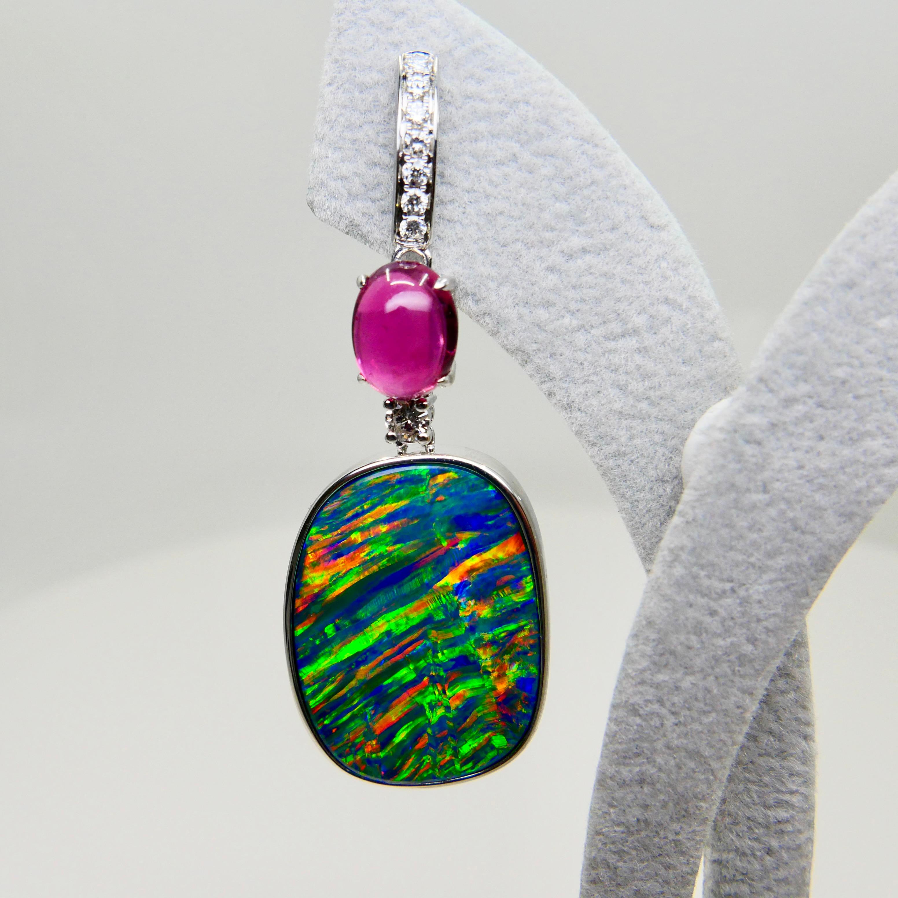 26,43 CTW Au Opal-, Turmalin- und Diamant-Ohrringe, beeindruckendes Farbenspiel im Angebot 1