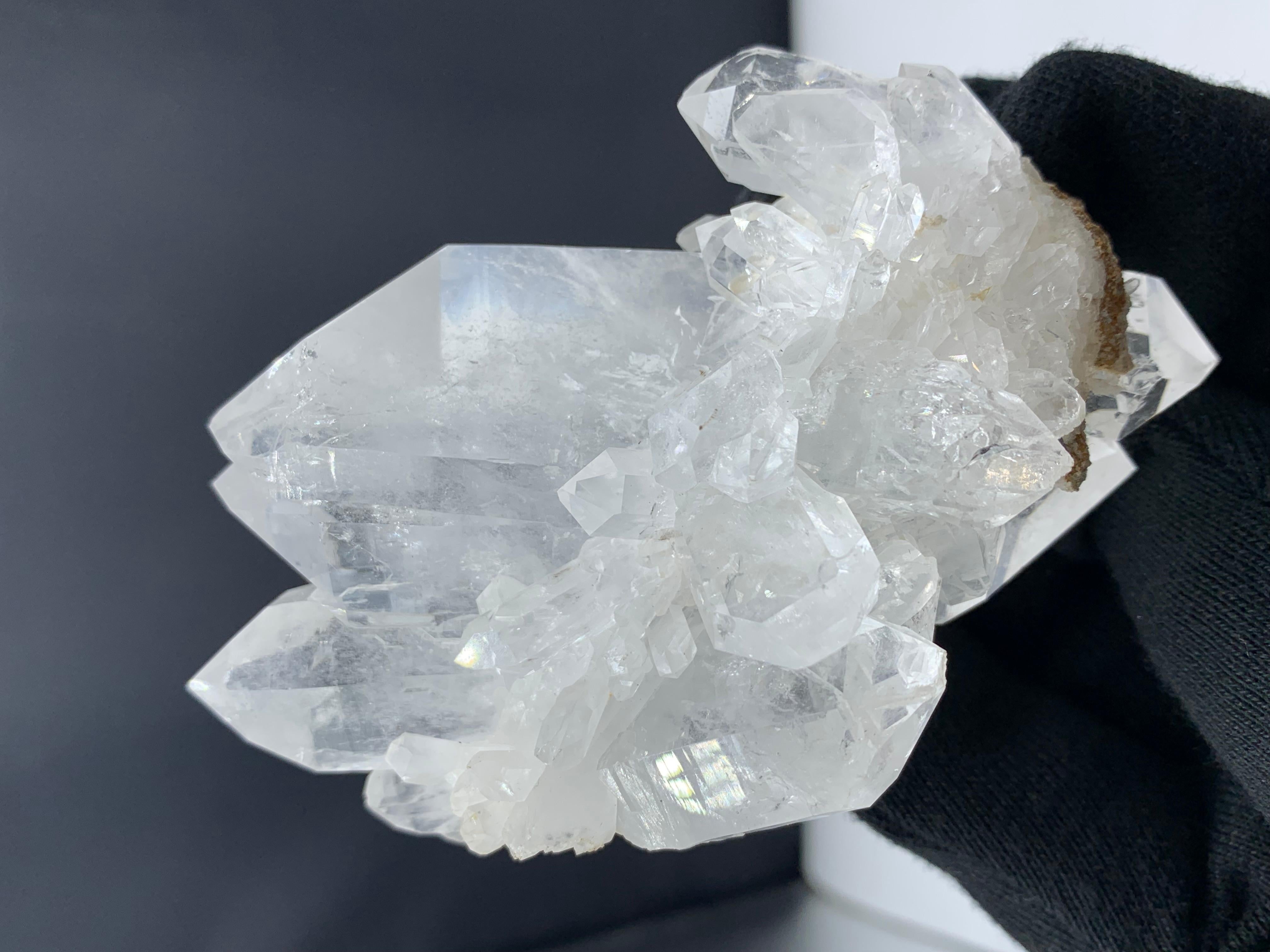 264.55 Gram Beautiful Quartz Crystal Cluster From Skardu District, Pakistan 

Weight: 264.55 Gram
Dimension: 10.5 x 8.5 x 5 Cm
Origin: Skardu District, Pakistan 

Quartz is one of the most common minerals in the Earth's crust. As a mineral name,