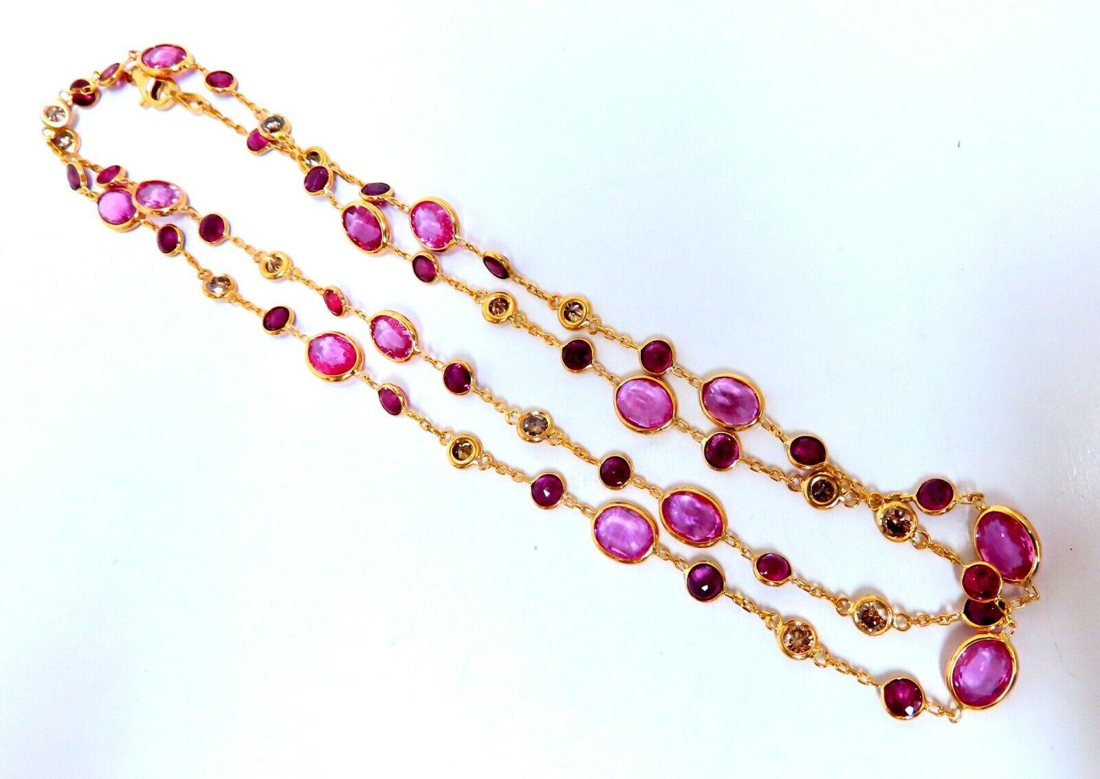 Natürlicher rosa Saphir Rubin Fancy Farbe Diamanten Station Halskette.


Durchgehend handgefertigt.

17.75 Karat natürliche ovale lebhafte rosa Saphire

Durchschnittlich zwischen 6,5 und 5,5 mm

Ovaler Schliff, klare Klarheit und Transparenz


7