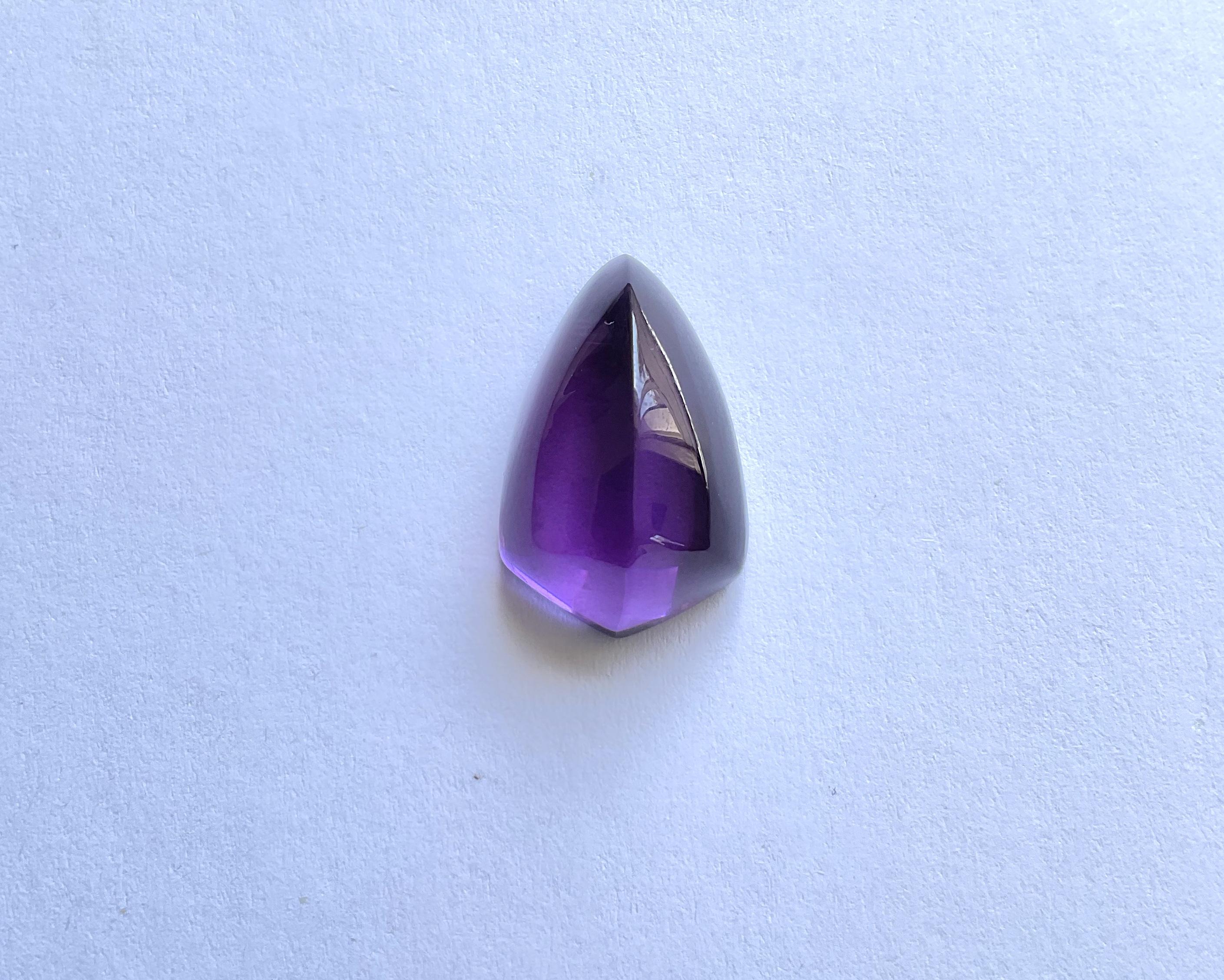 26.46 Carat Amethyst Top Quality Fancy Shield Smooth Loose Gemstone For Jewelry  For Sale 1