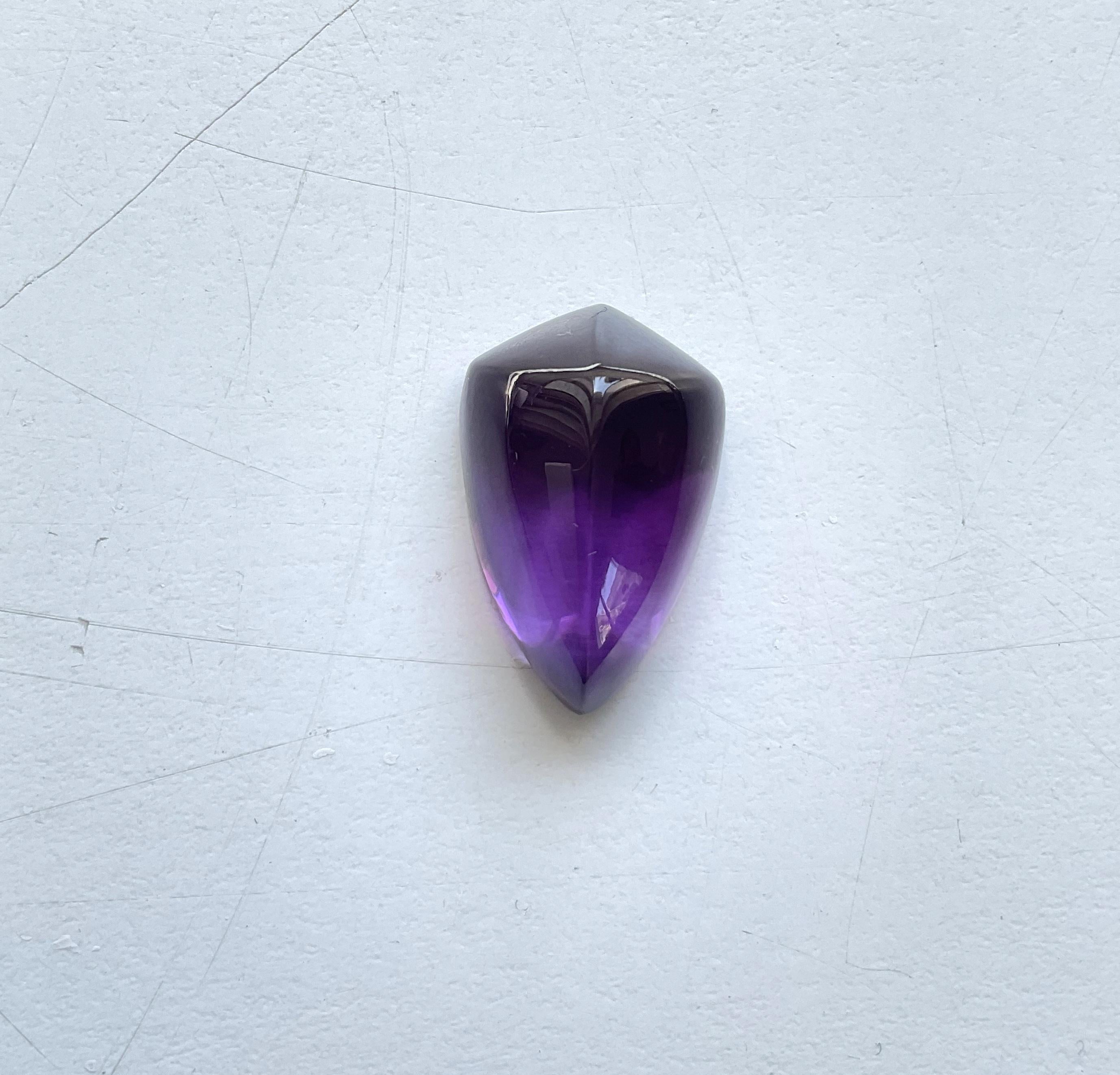 26.46 Carat Amethyst Top Quality Fancy Shield Smooth Loose Gemstone For Jewelry  For Sale 3