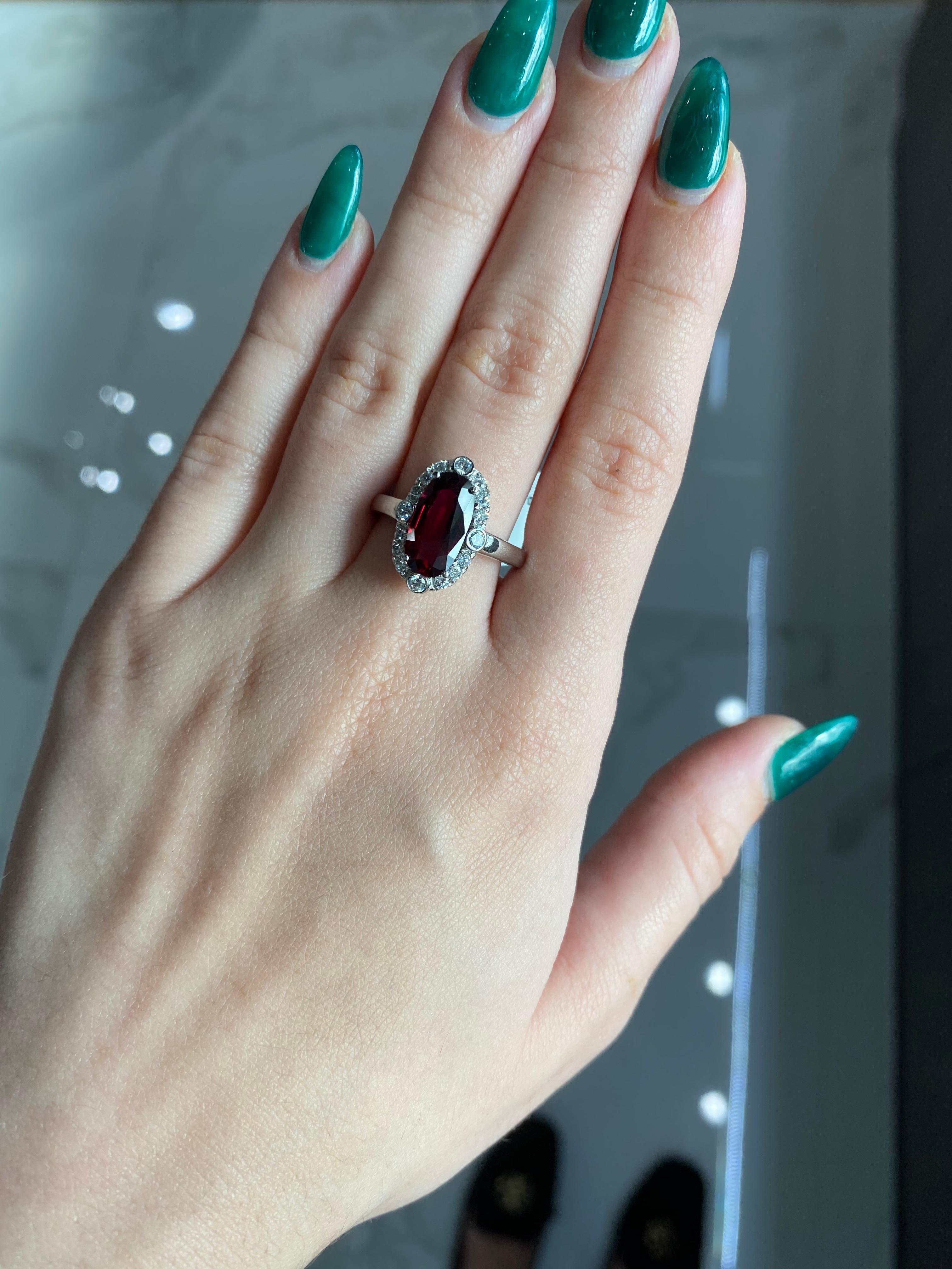 2.64ct GIA Certified Cushion Ruby with 0.40ct in Round Brilliant Diamonds Ring In New Condition In Houston, TX