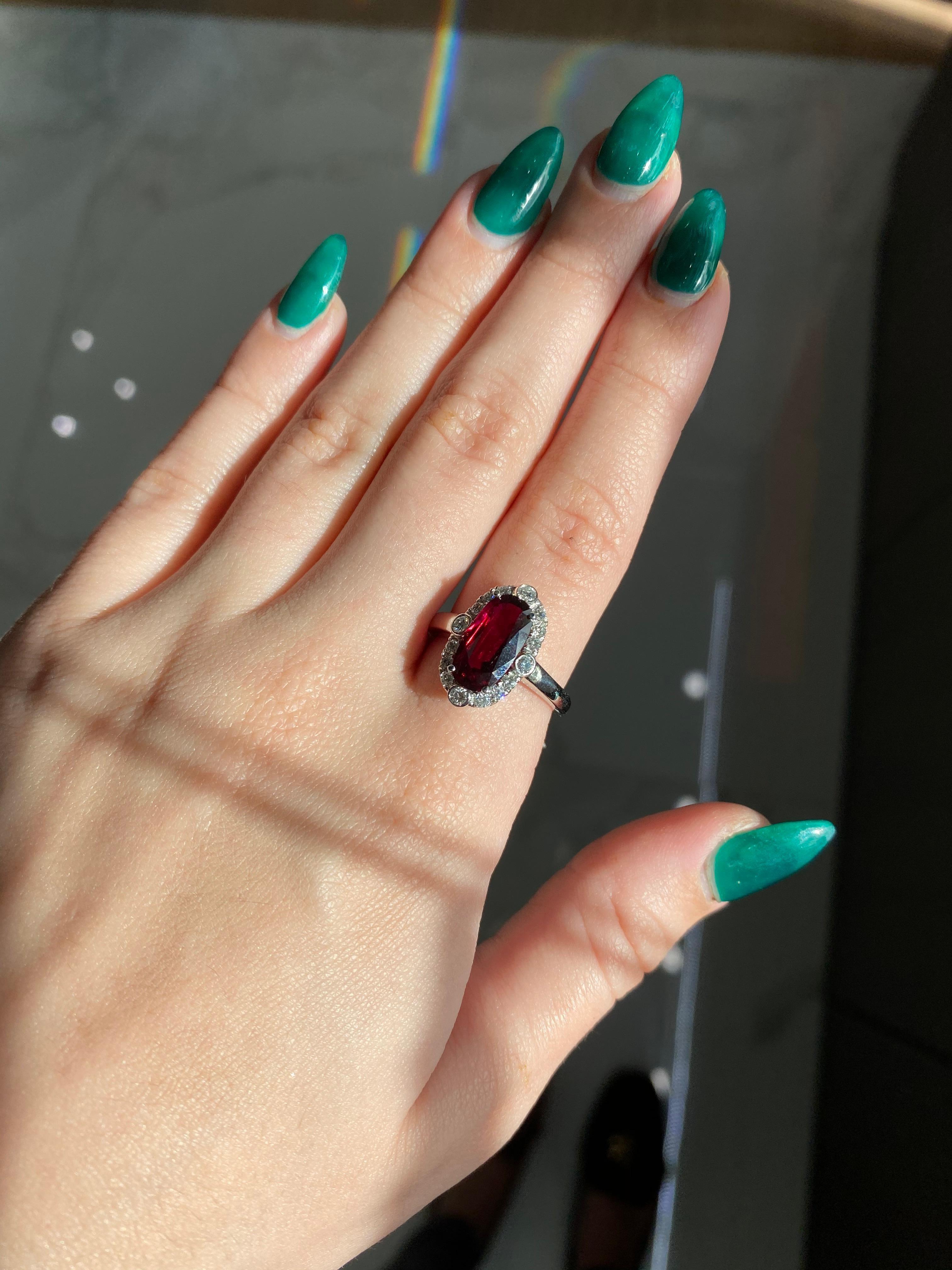 Women's or Men's 2.64ct GIA Certified Cushion Ruby with 0.40ct in Round Brilliant Diamonds Ring