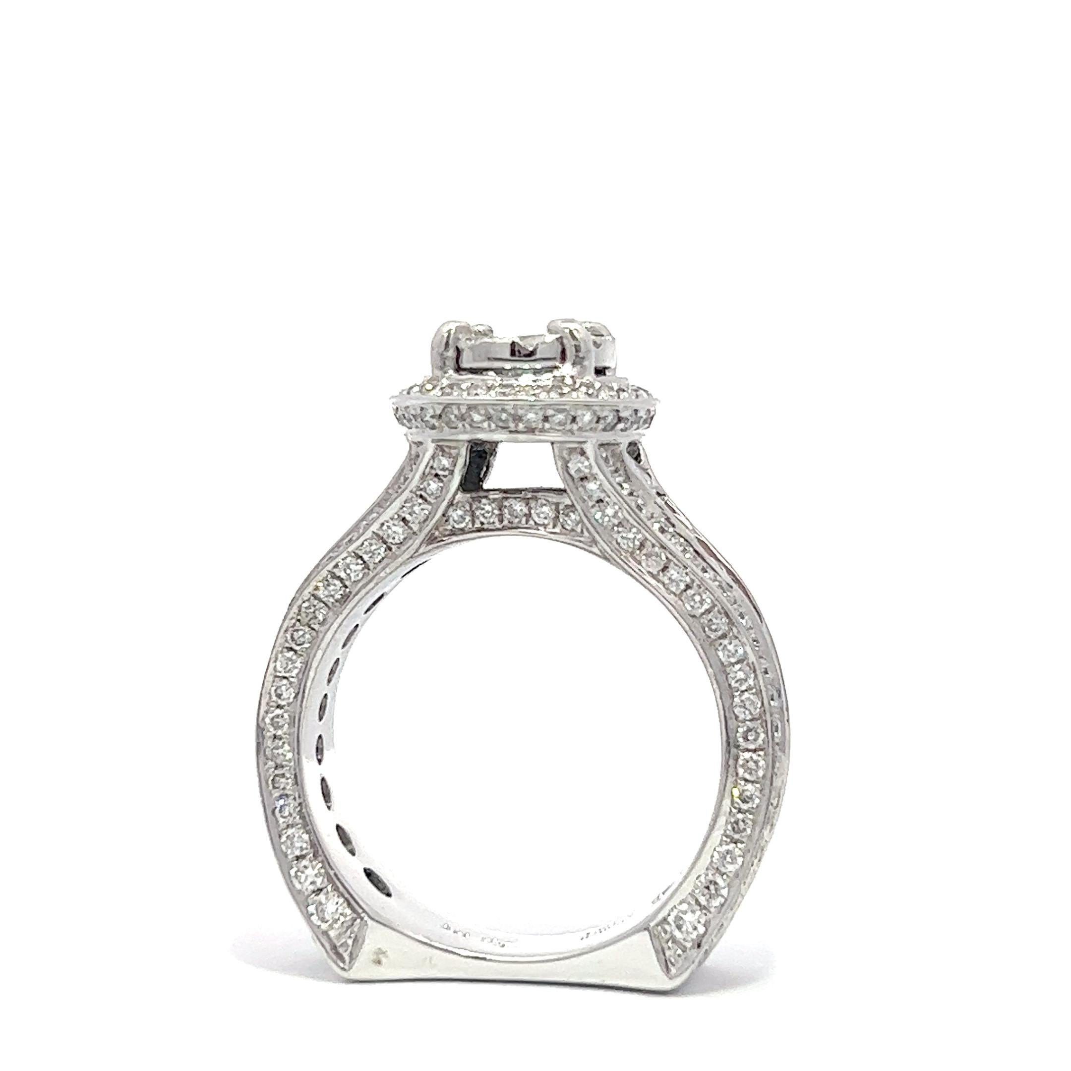 Dieser exquisite Verlobungsring besteht aus 2,64 ct. natürlichen Diamanten der Farbe G-H und der Reinheit VS2-SI, gefasst in 14 Karat Weißgold. Es ist ein einzigartiges Stück, das zweifellos Ihre Liebe und Bewunderung für Ihren Partner ausdrücken