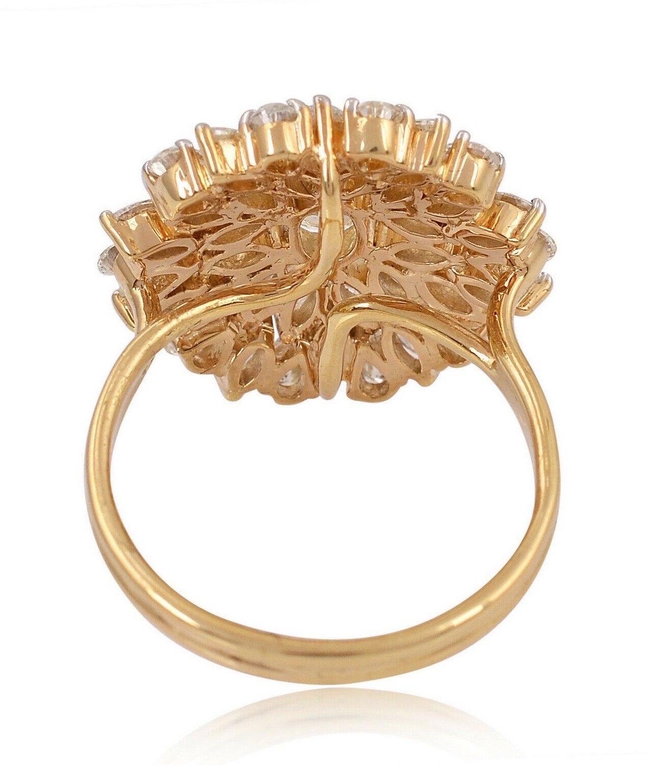 For Sale:  2.65 Carat Diamond 18 Karat Yellow Gold Engagement Ring 5