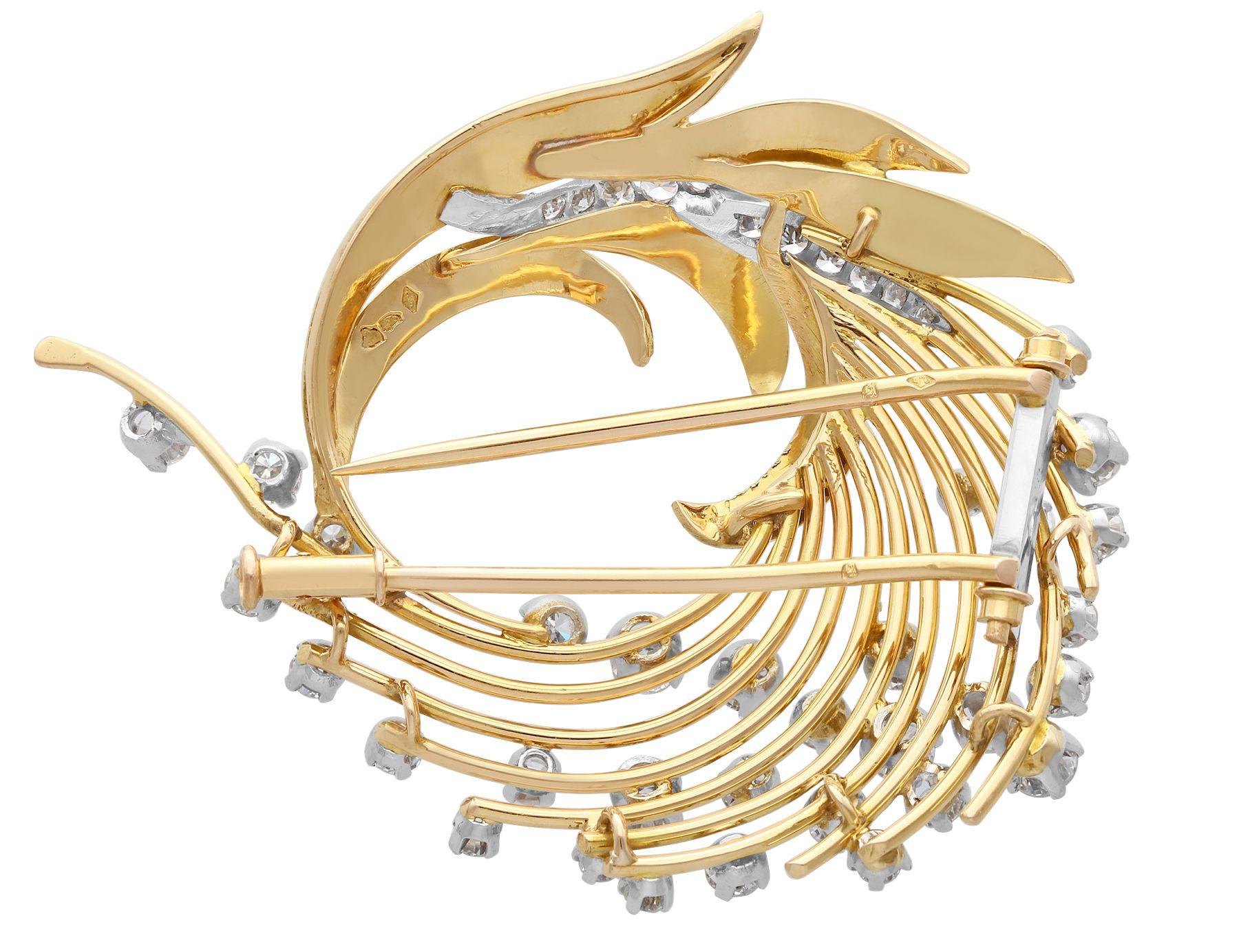 Women's Vintage 2.65 Carat Diamond and Yellow Gold Brooch, Circa 1950 For Sale