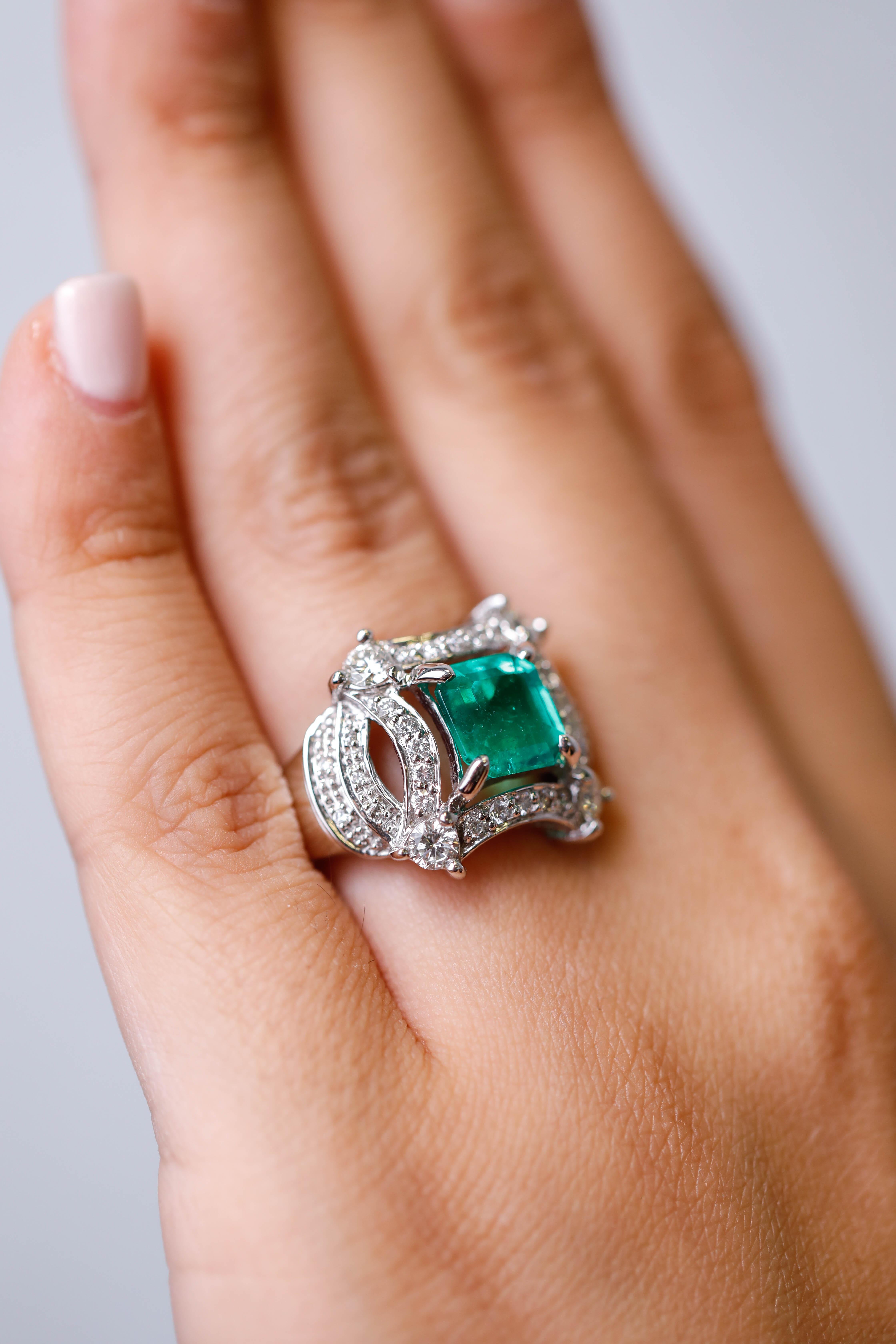 Women's 2. 65 Radiant Cut Emerald Diamond Vintage Engagement Ring in 14 karat White Gold For Sale