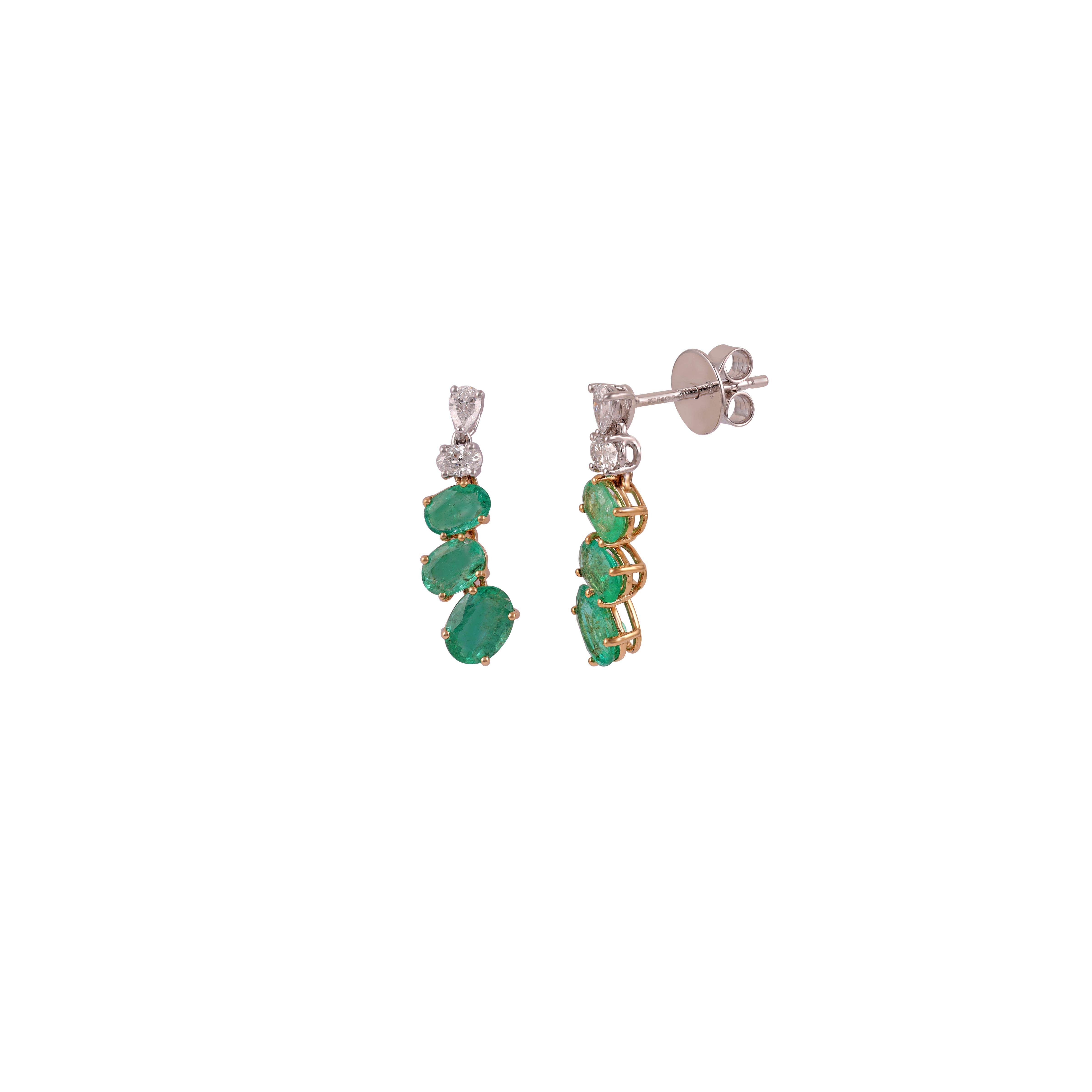 Contemporary 2.65 Carat Emerald & Diamond Earnings Set in 18k Gold For Sale