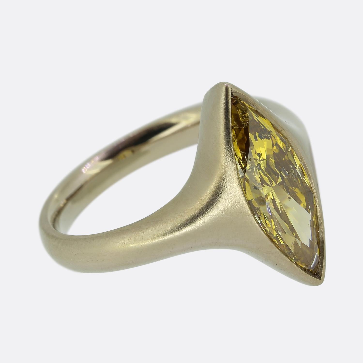2.65 Carat Fancy Yellow Orange Marquise Cut Diamond Solitaire Ring In Good Condition For Sale In London, GB