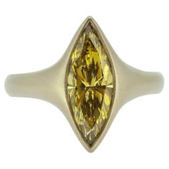 2,65 Karat Fancy Yellow Orange Marquise Cut Diamant Solitär Ring