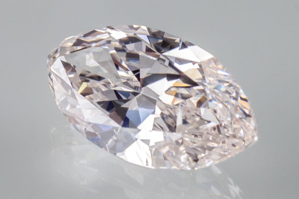 2,65 Karat Lose Fancy Pink / I1 Marquise Brillantschliff Diamant GIA zertifiziert im Angebot 1