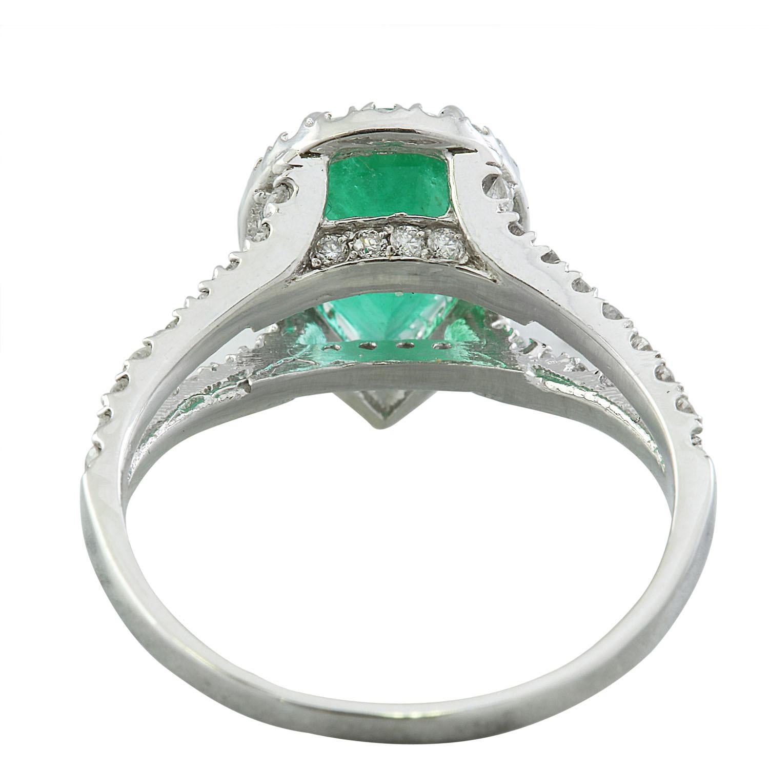 Pear Cut 2.65 Carat Natural Emerald 14 Karat Solid White Gold Diamond Ring For Sale
