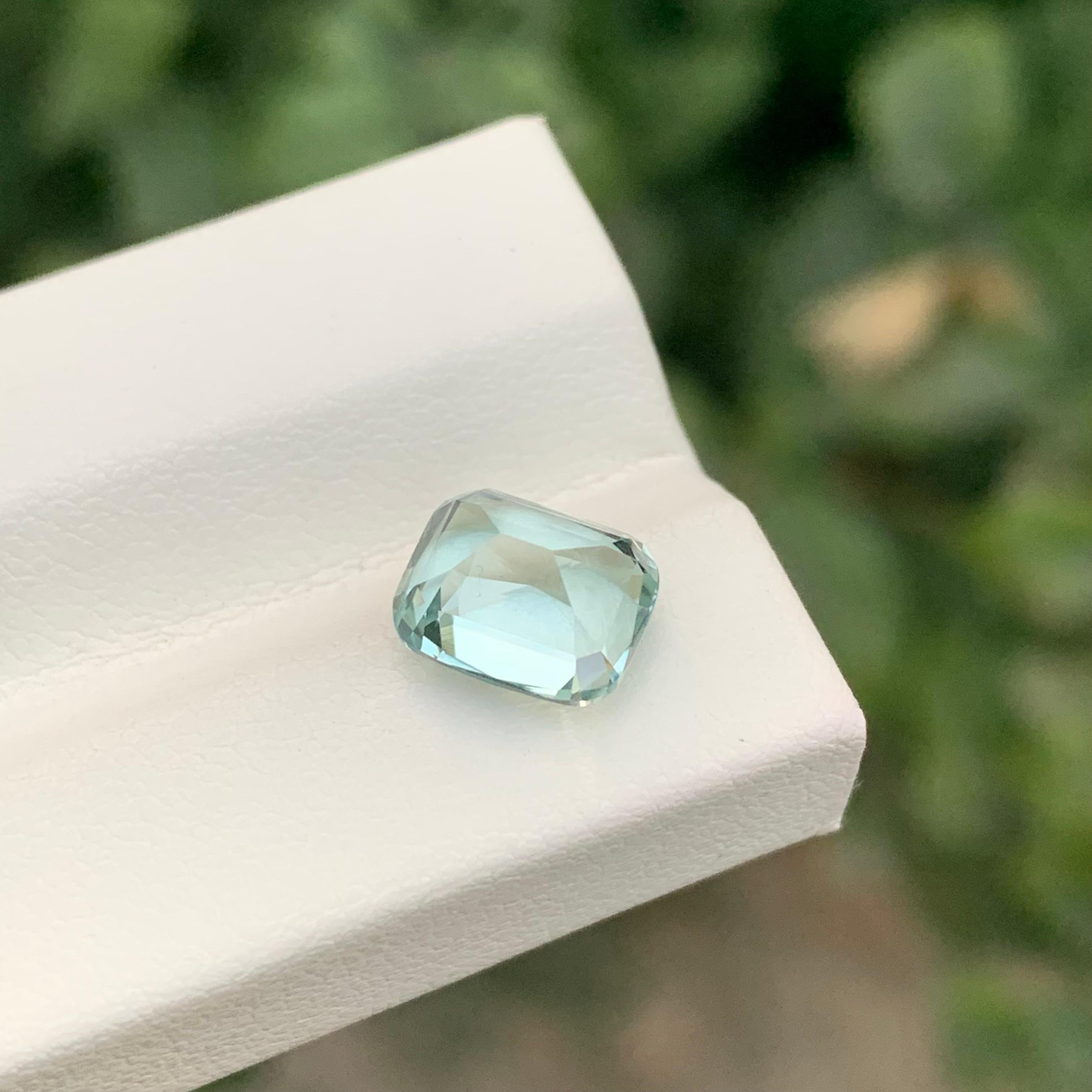 2.65 Carat Natural Loose Aquamarine Cushion Shape Gemstone In New Condition For Sale In Peshawar, PK