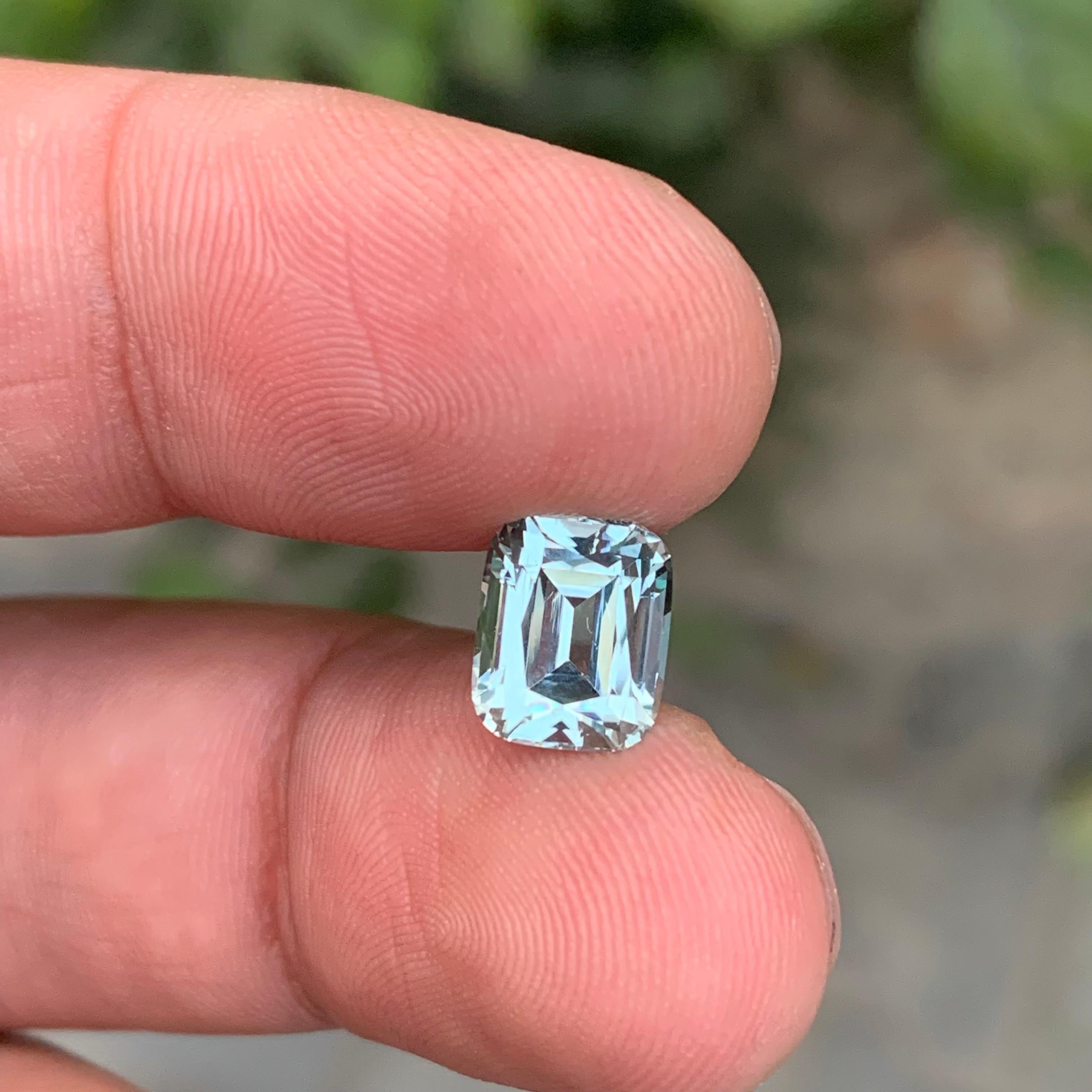 2.65 Carat Natural Loose Aquamarine Cushion Shape Gemstone For Sale 1