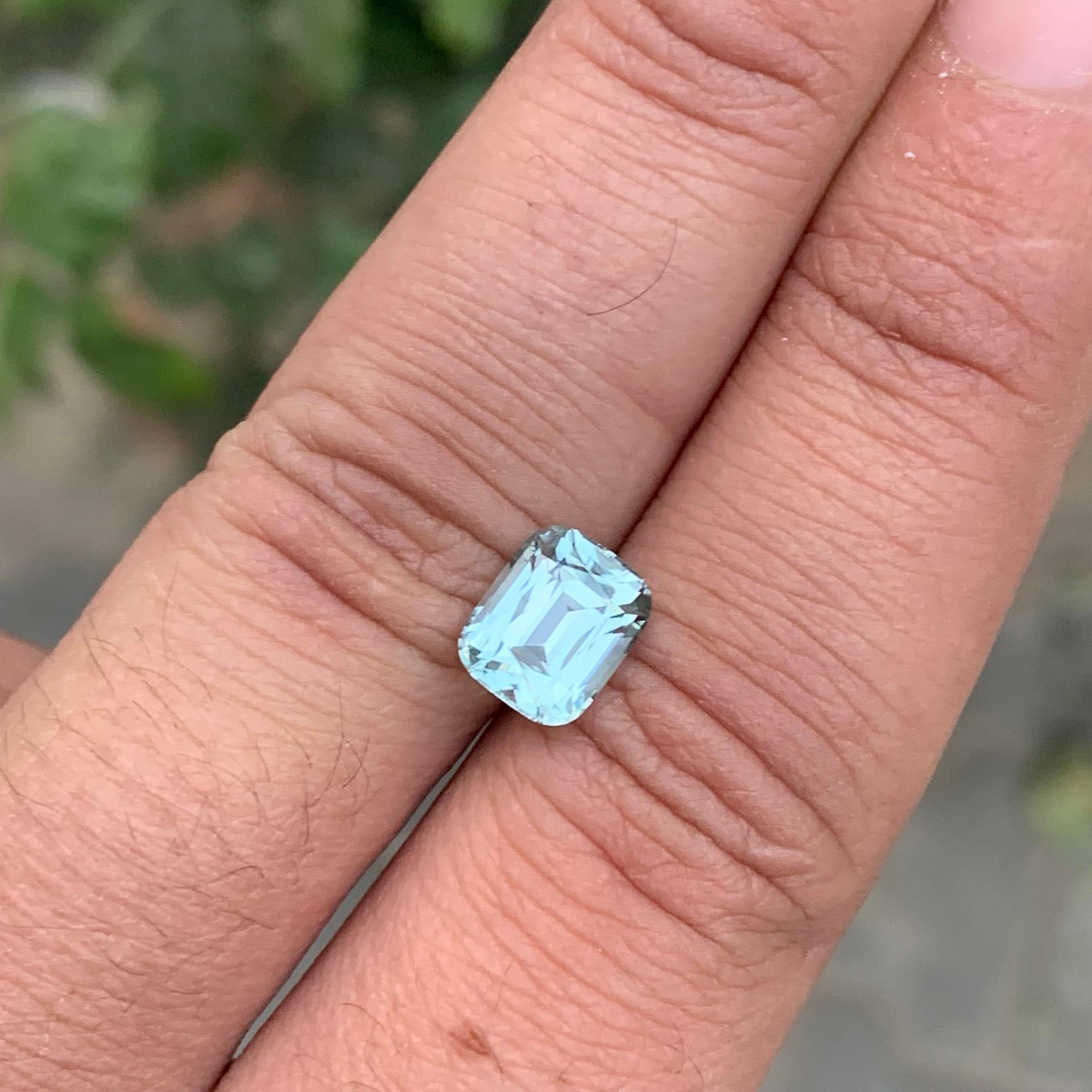 2.65 Carat Natural Loose Aquamarine Cushion Shape Gemstone For Sale 3