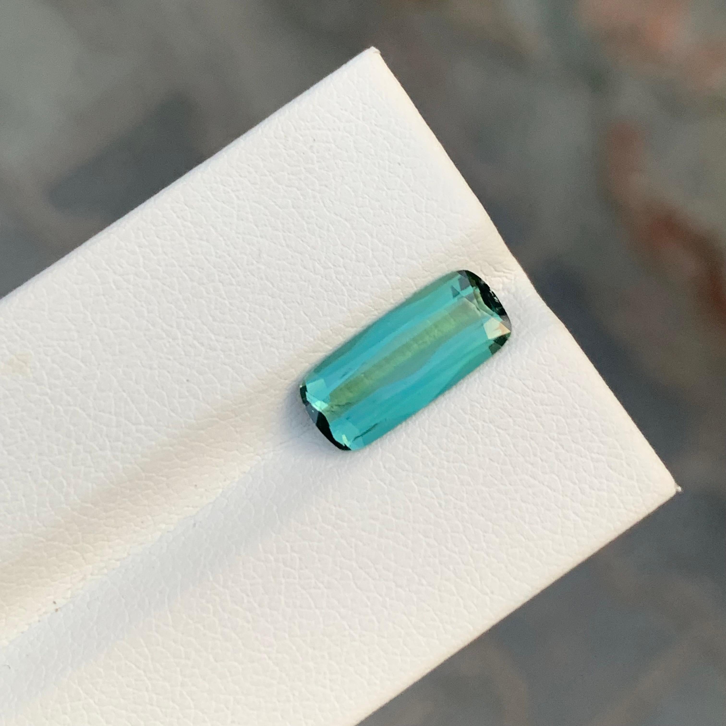 Tourmaline naturelle verte bleutée de 2,65 carats, pierre précieuse de forme coussin longue Neuf - En vente à Peshawar, PK