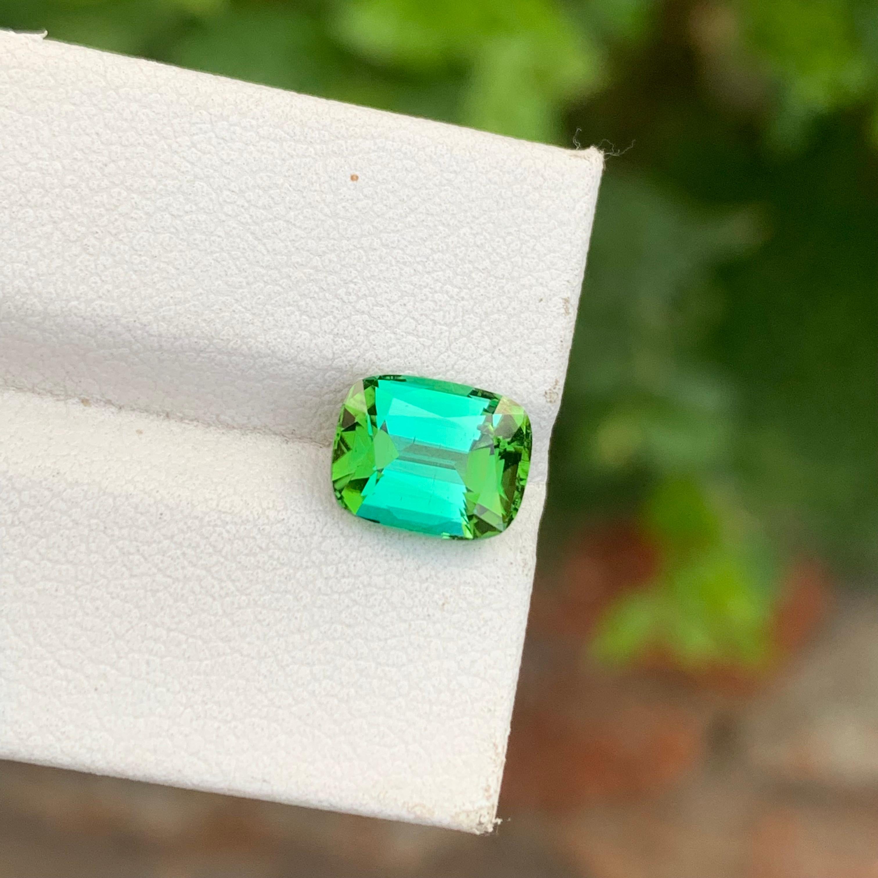 2,65 carati di tormalina verde azzurra naturale sfusa a forma di cuscino Gemma dell'anello in vendita 4