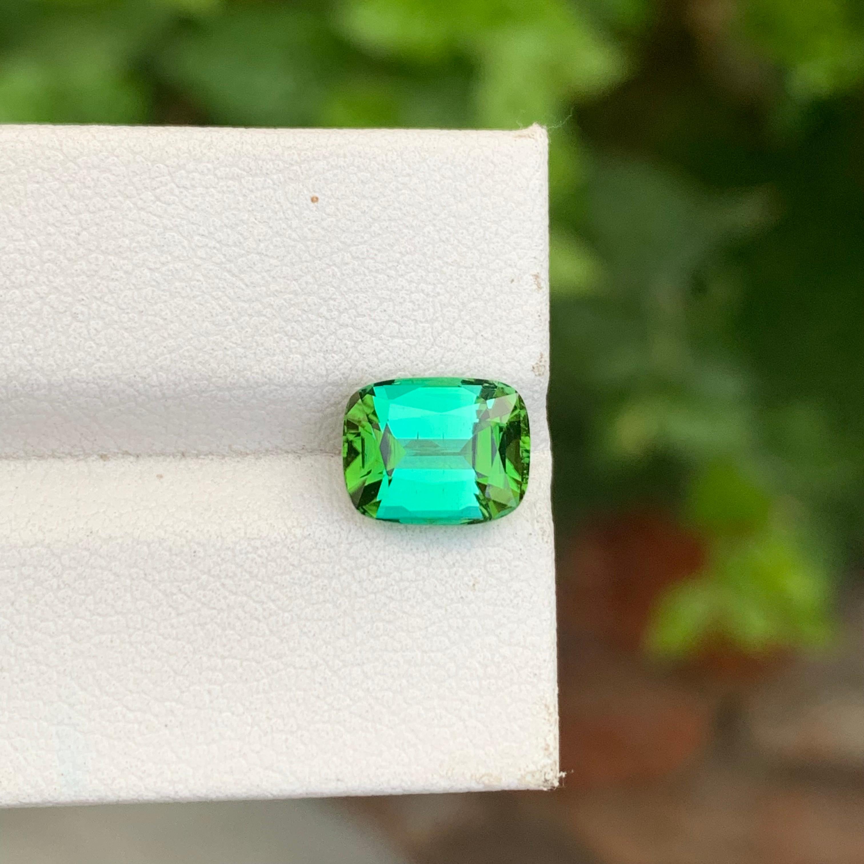 da uomo o donna 2,65 carati di tormalina verde azzurra naturale sfusa a forma di cuscino Gemma dell'anello in vendita