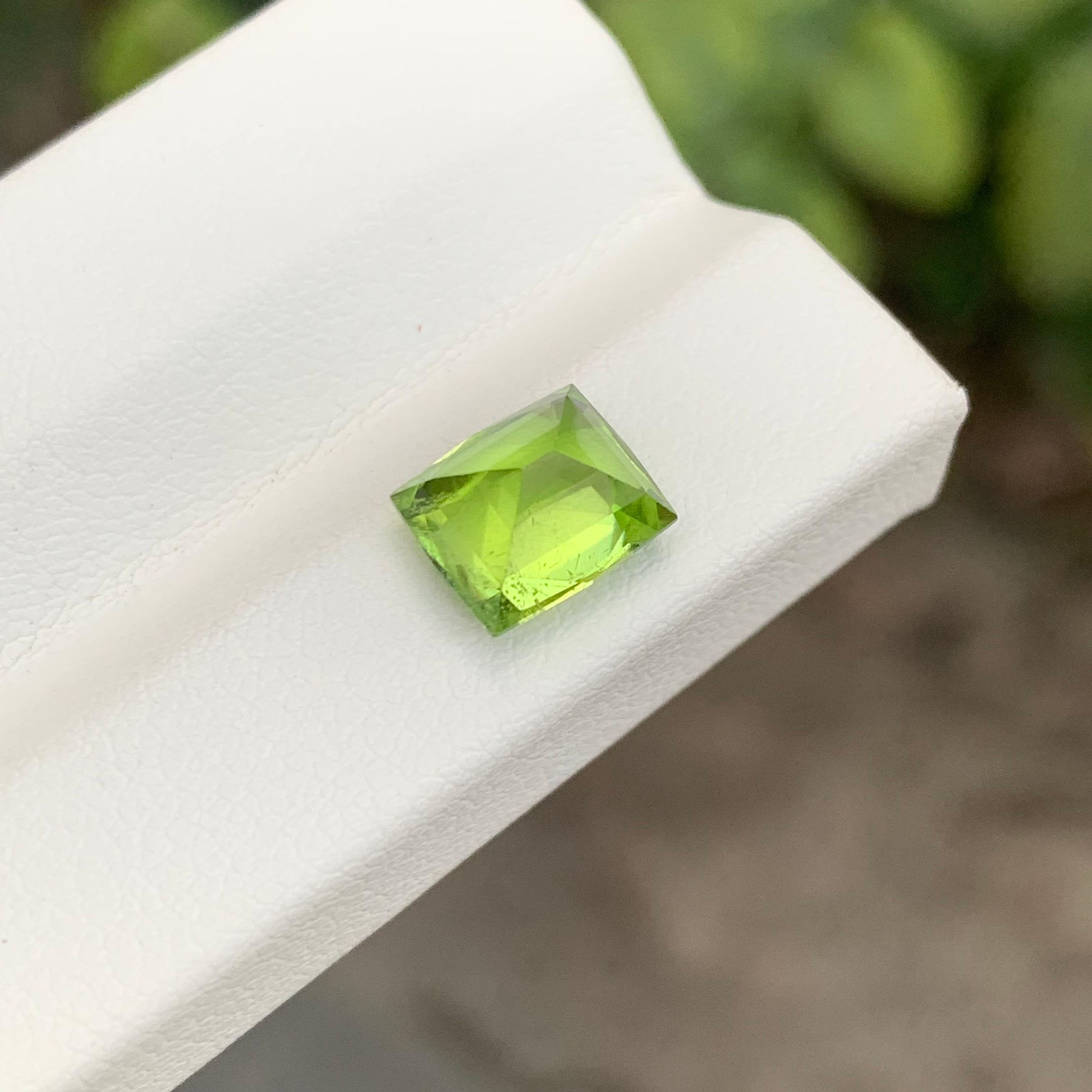 2.65 Carat Natural Loose Peridot Can-Shaped Gemstone From Pakistan For Sale 2