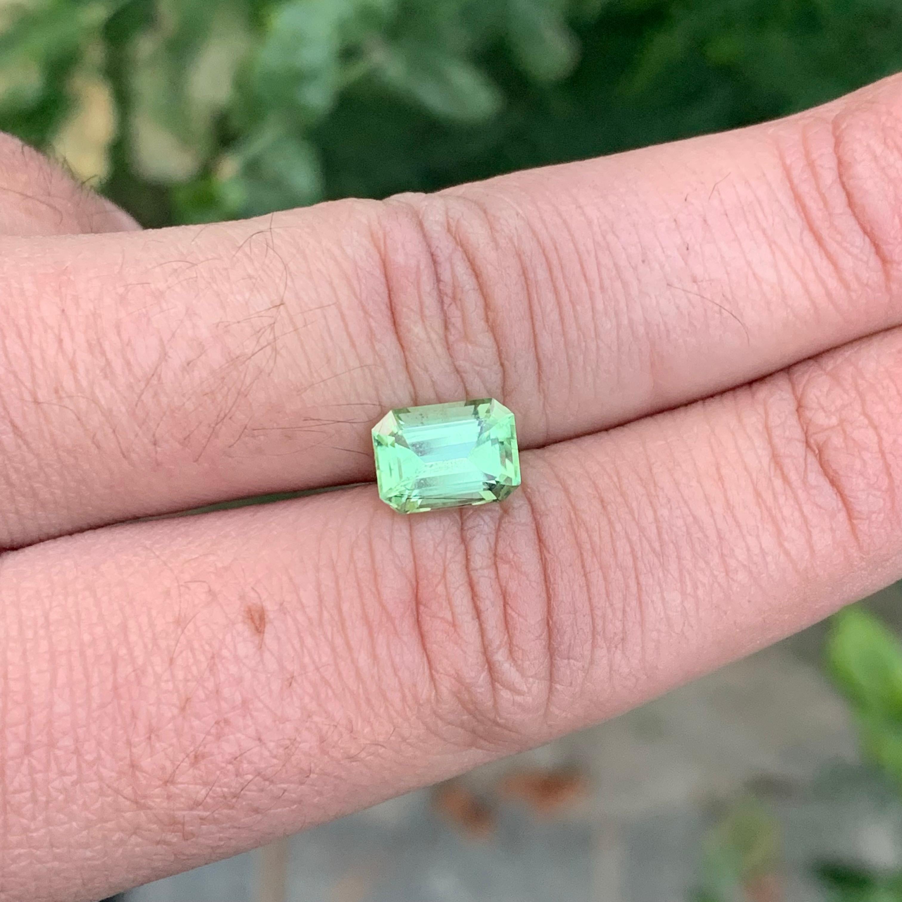 2,65 Karat Natürlicher loser Rutil Peridot Smaragd Form Edelstein im Angebot 4