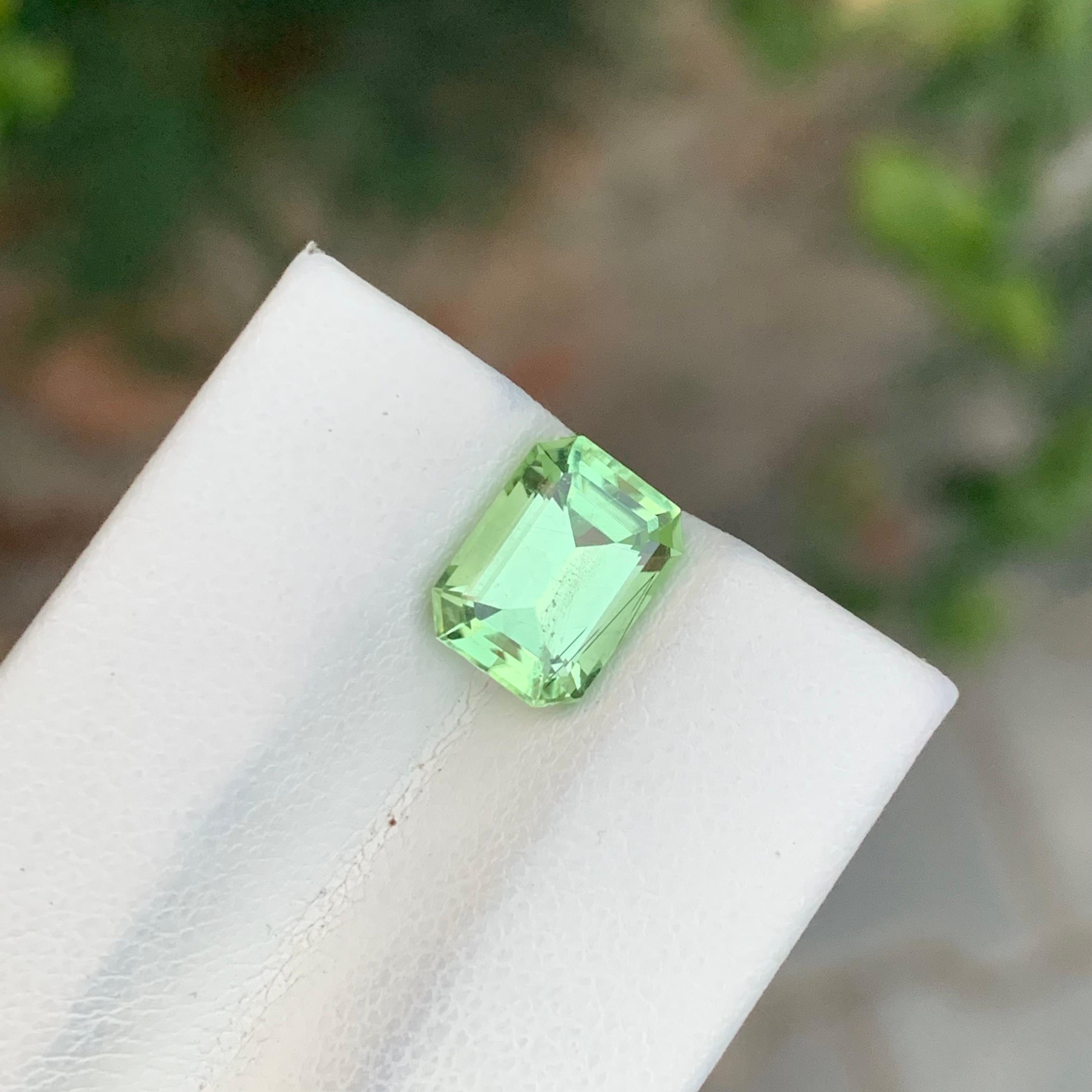 2,65 Karat Natürlicher loser Rutil Peridot Smaragd Form Edelstein (Smaragdschliff) im Angebot