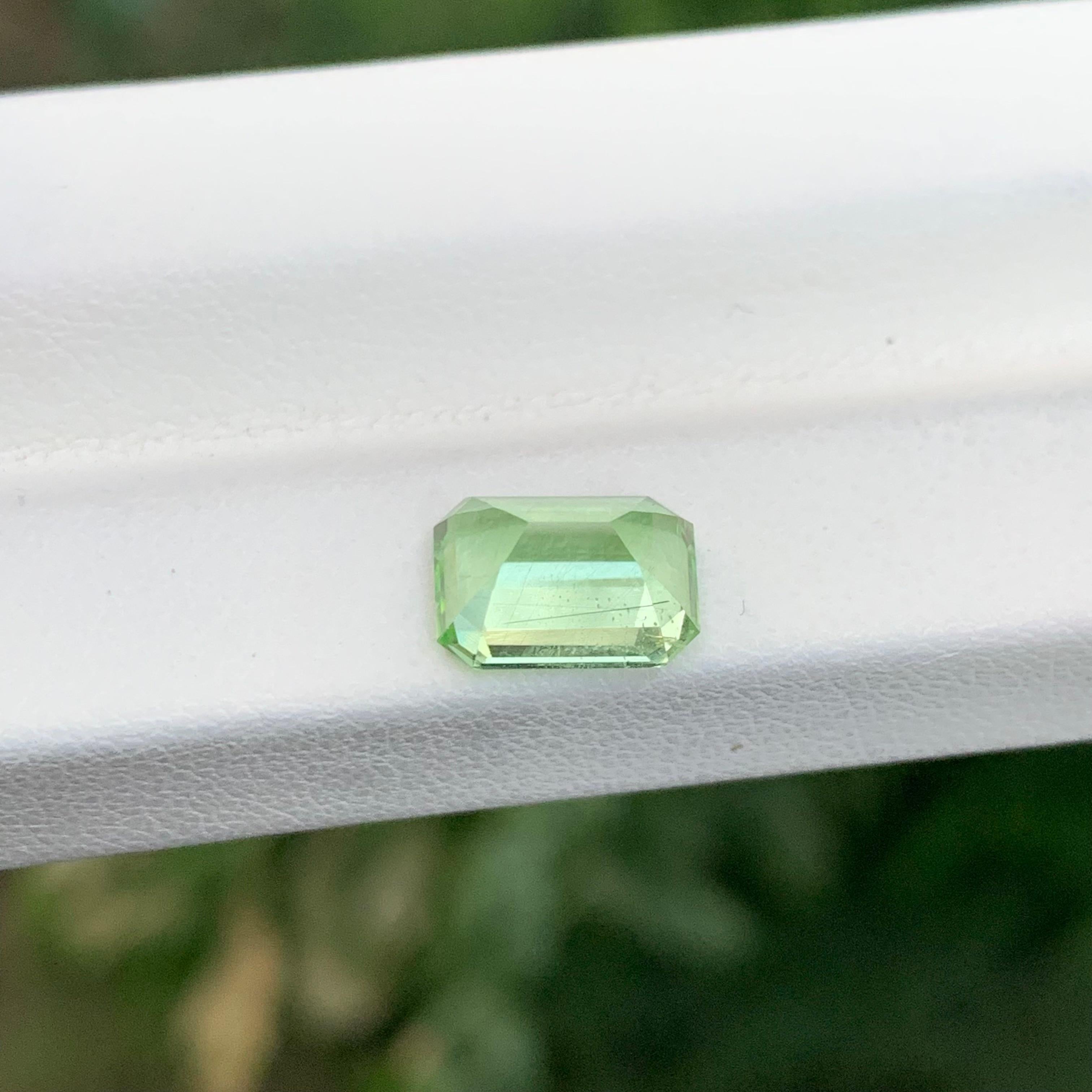 2,65 Karat Natürlicher loser Rutil Peridot Smaragd Form Edelstein im Angebot 2