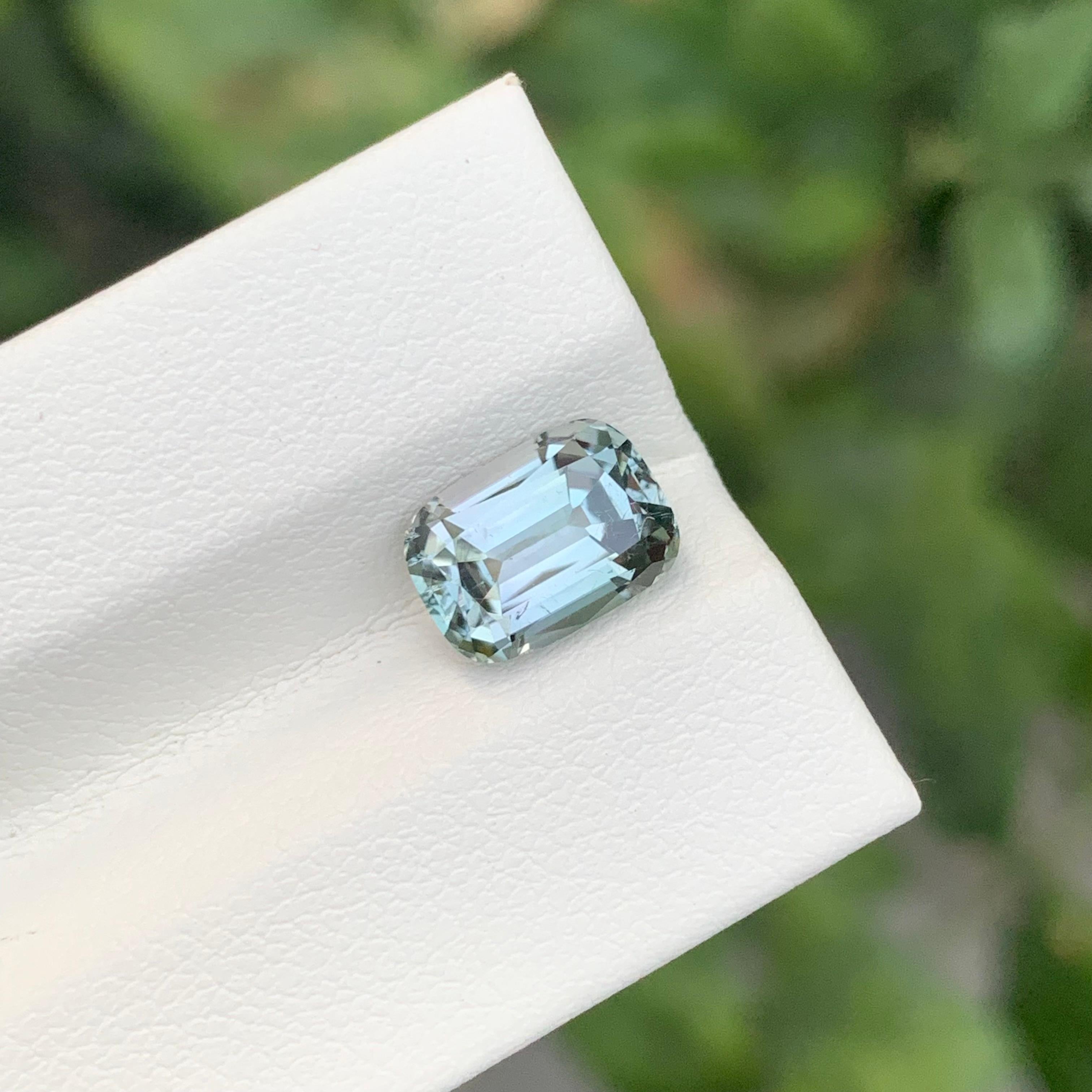 Tourmaline grise sarcelle facettée

Poids : 2,65 carats
Dimension : 9 x 6,5 x 5,4 mm
Couleur : gris sarcelle 
Traitement : Non
Certificat : Sur demande du client
Forme : Coussin


La tourmaline est une pierre précieuse captivante connue pour sa